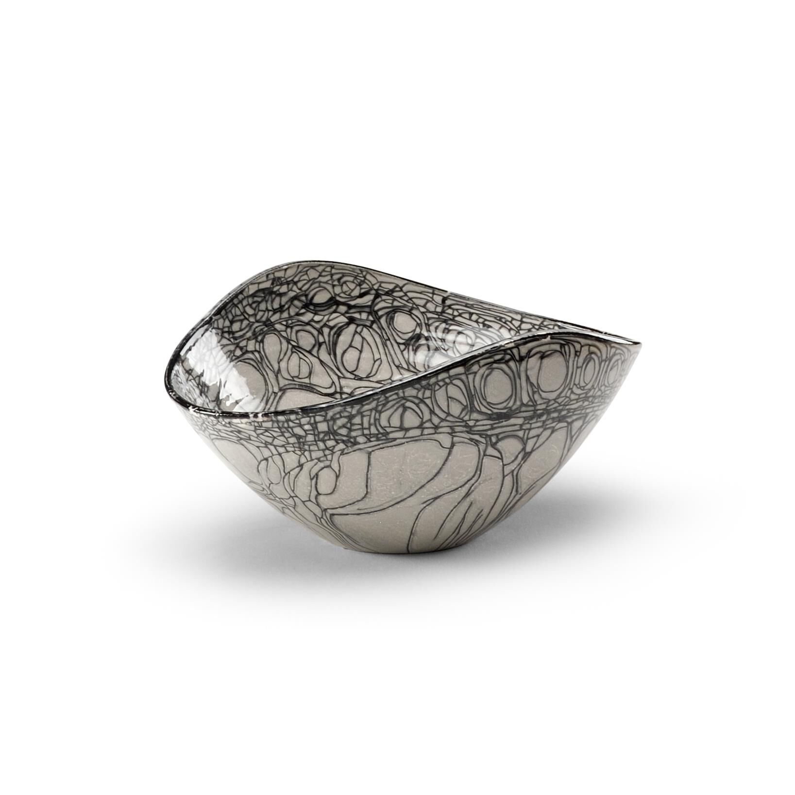 Shown in Swirl Glaze In Black On White finish