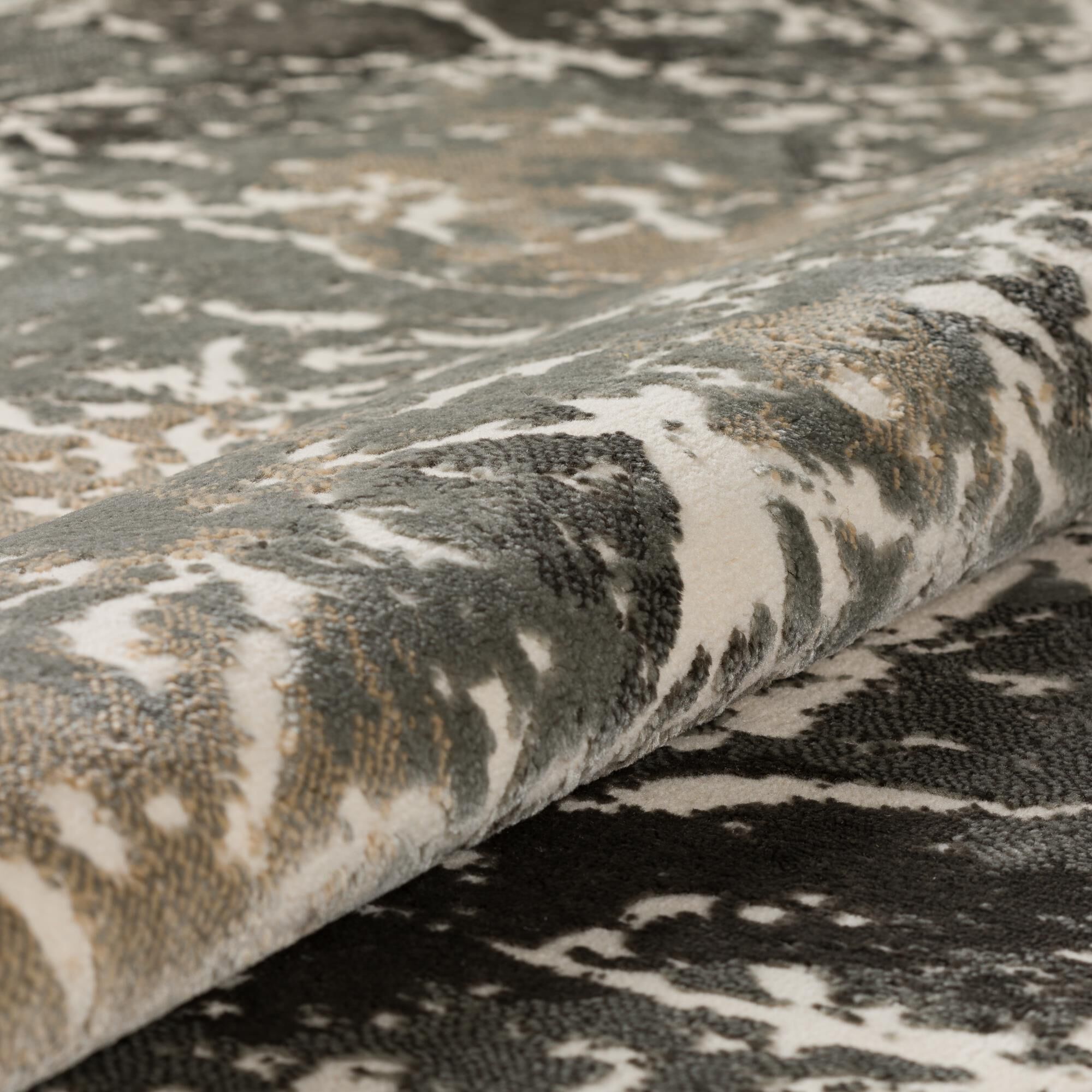 Karma KM28 Area Rug,