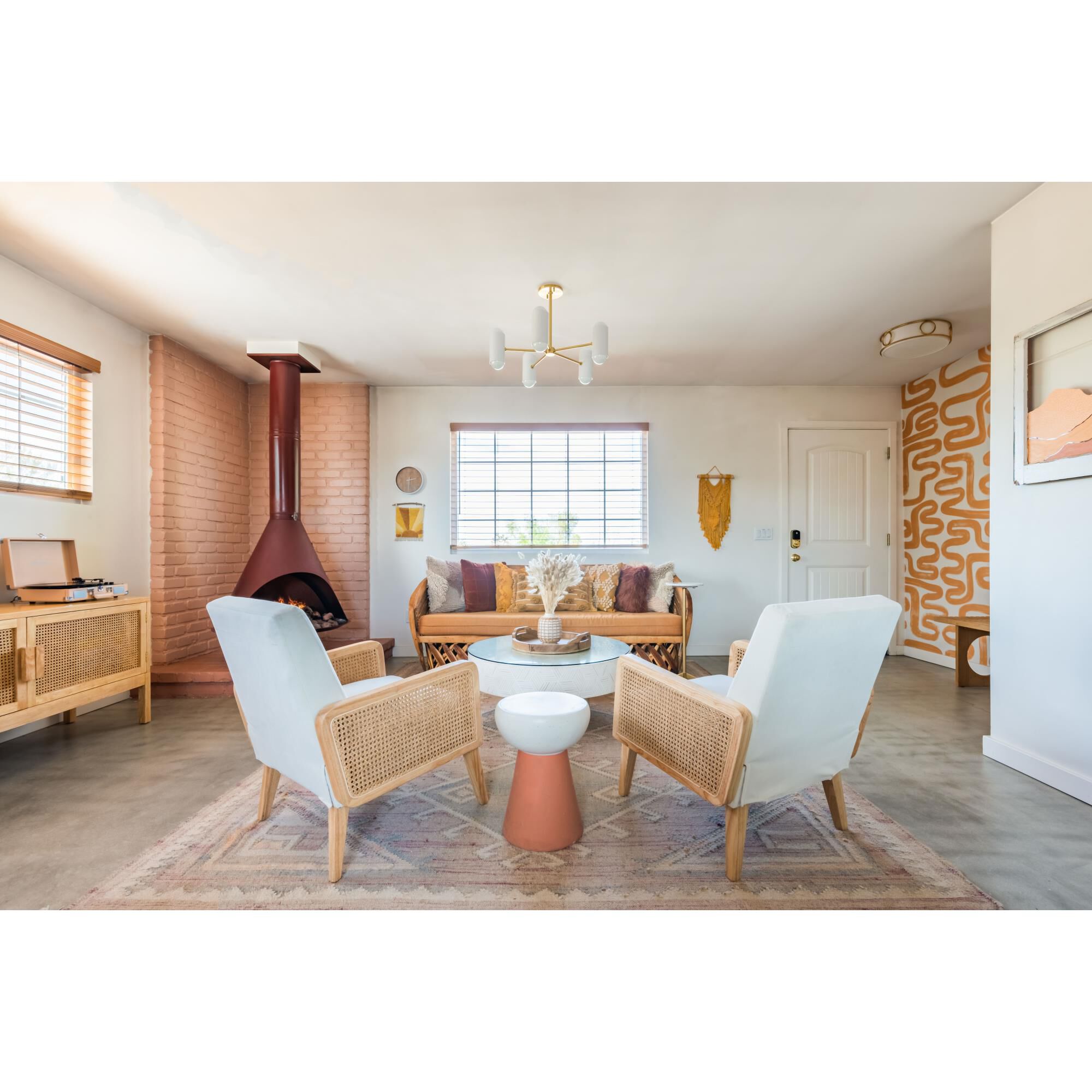 Shown in Aged Brass And Soft White Combo finish