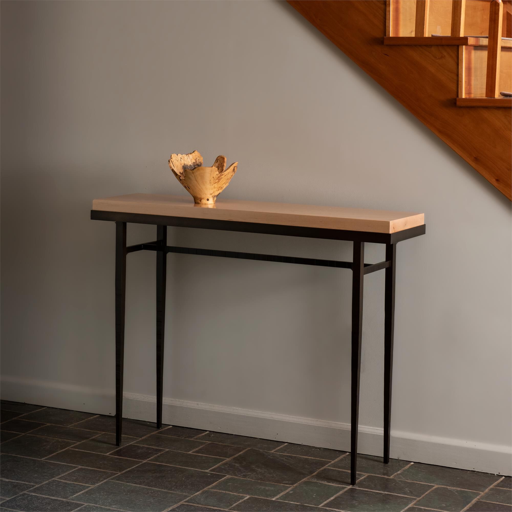 Shown in Dark Smoke finish and Maple Natural accent