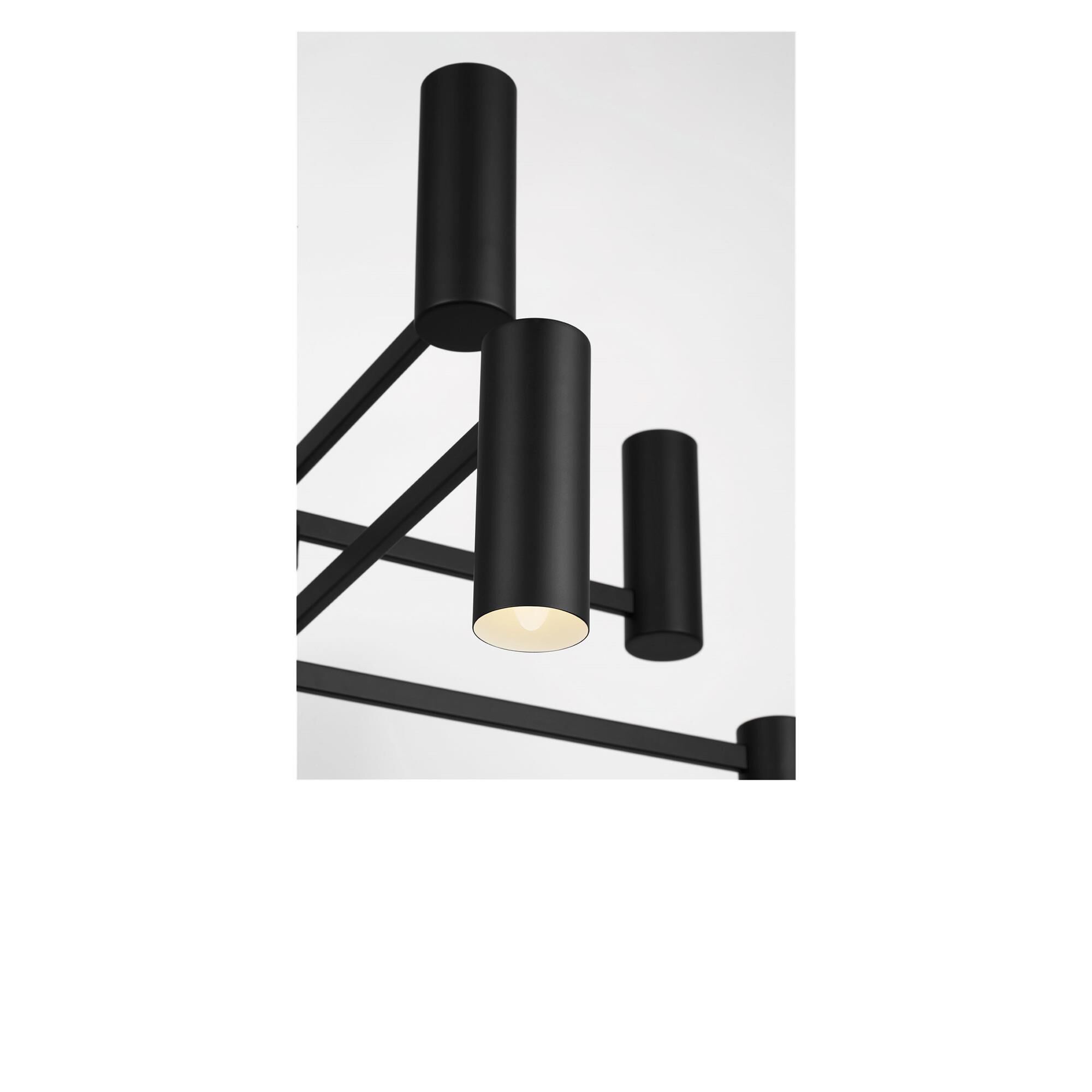 Shown in Midnight Black finish and Metal shade