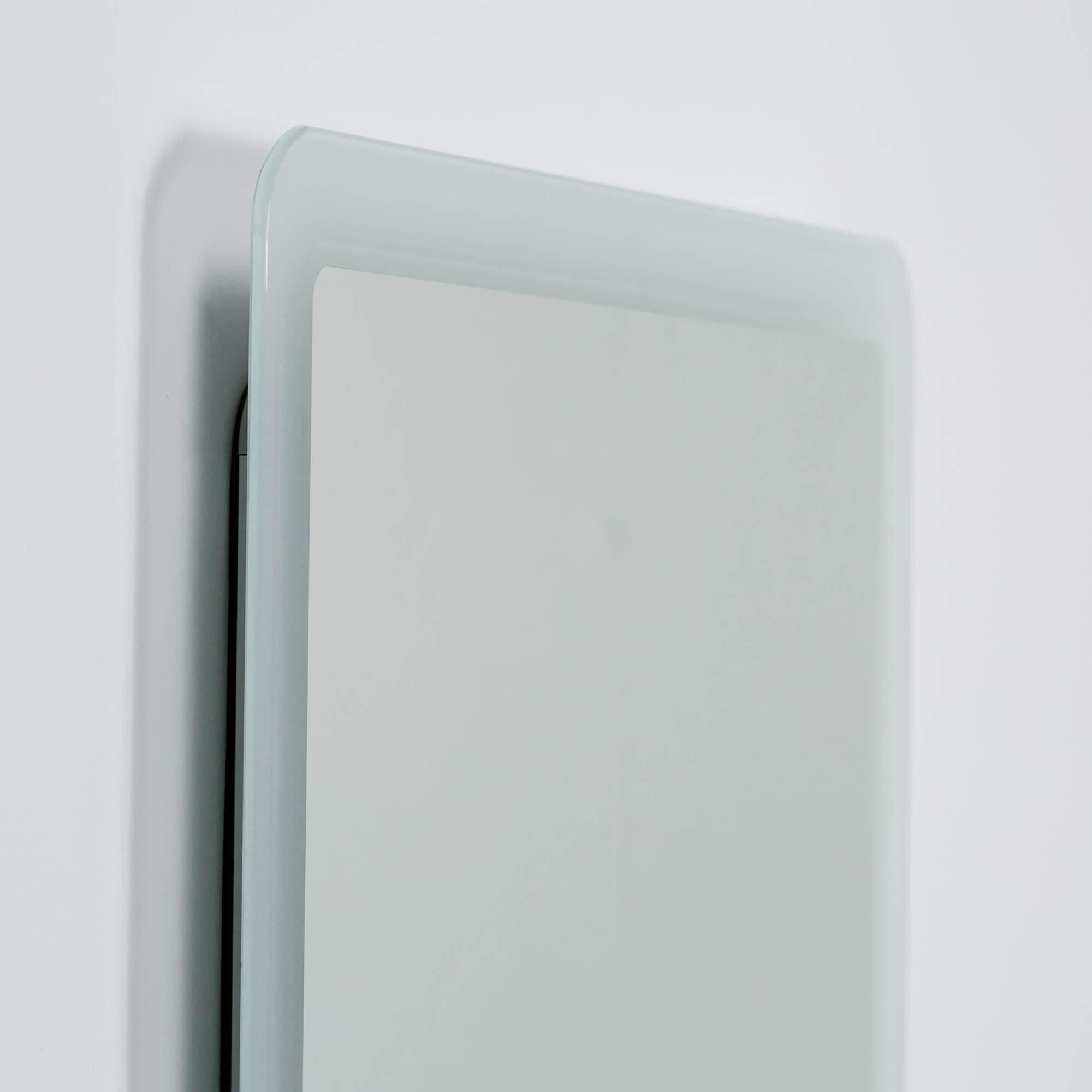 Shown in Mirror finish