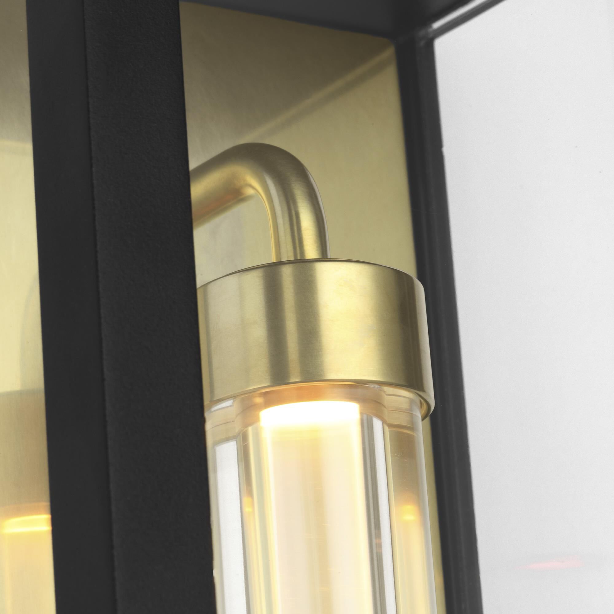 Shown in Outdoor Black finish and Clear glass