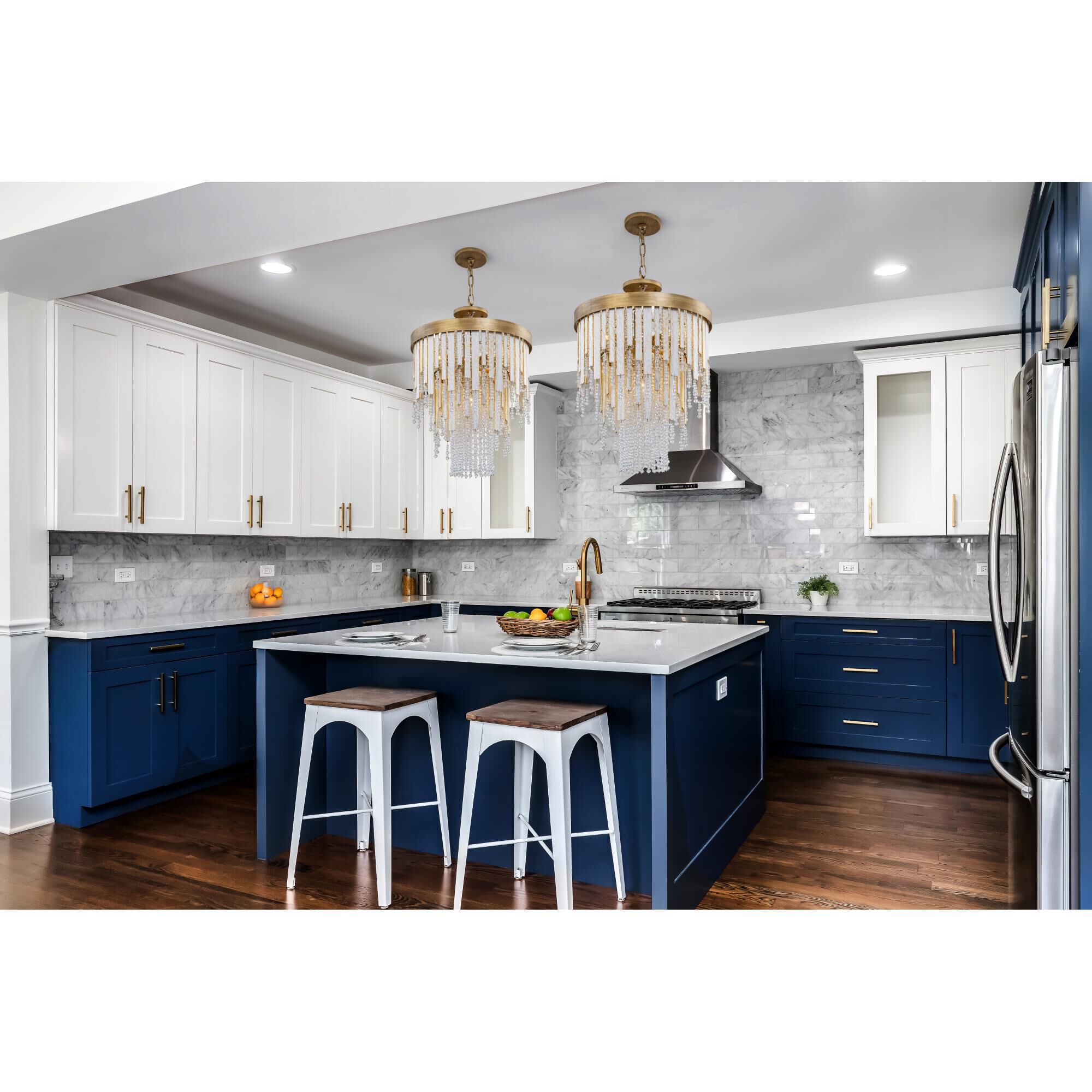 Lafayette 24 Inch 7 Light Chandelier by Varaluz