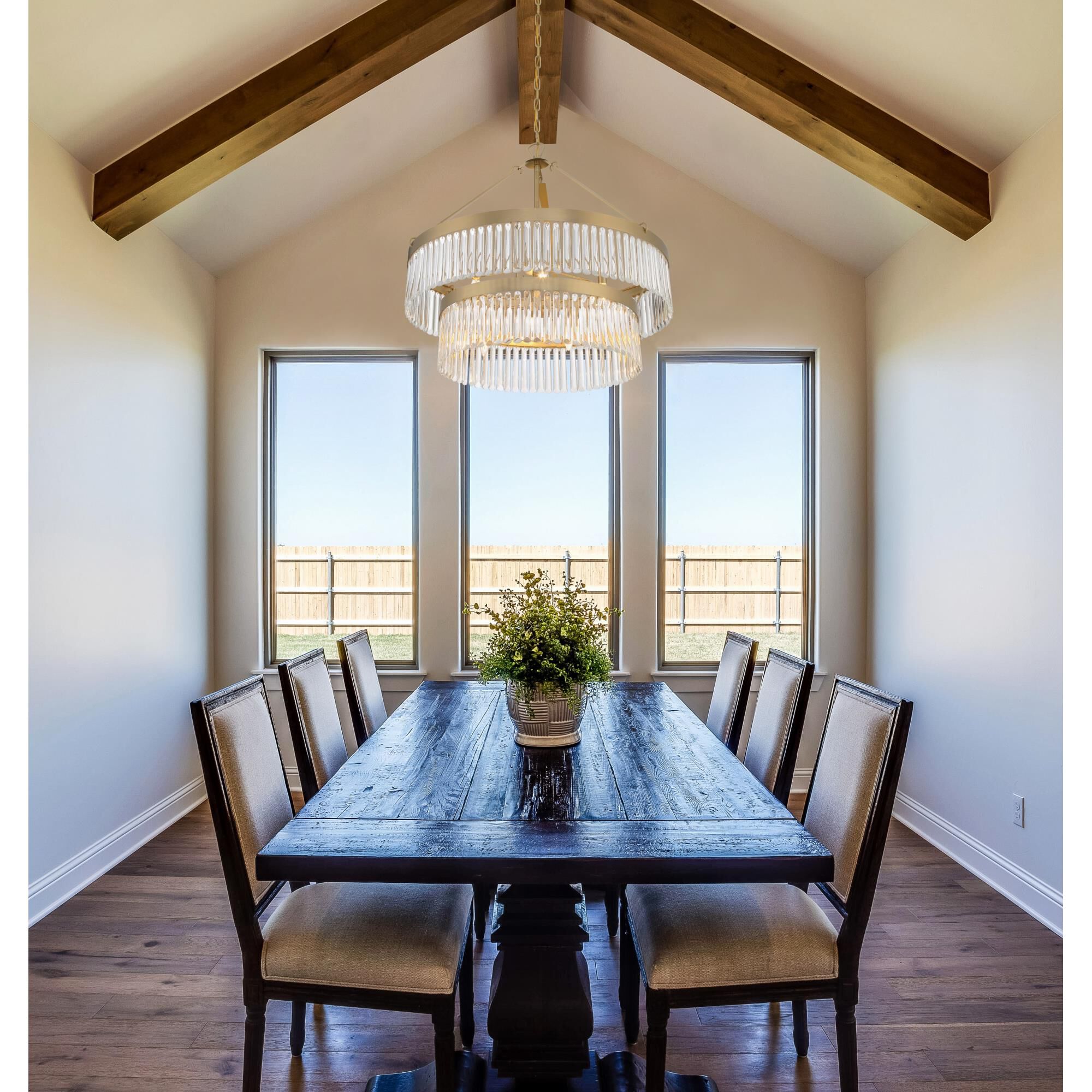 Shown in Modern Gold finish and Clear glass