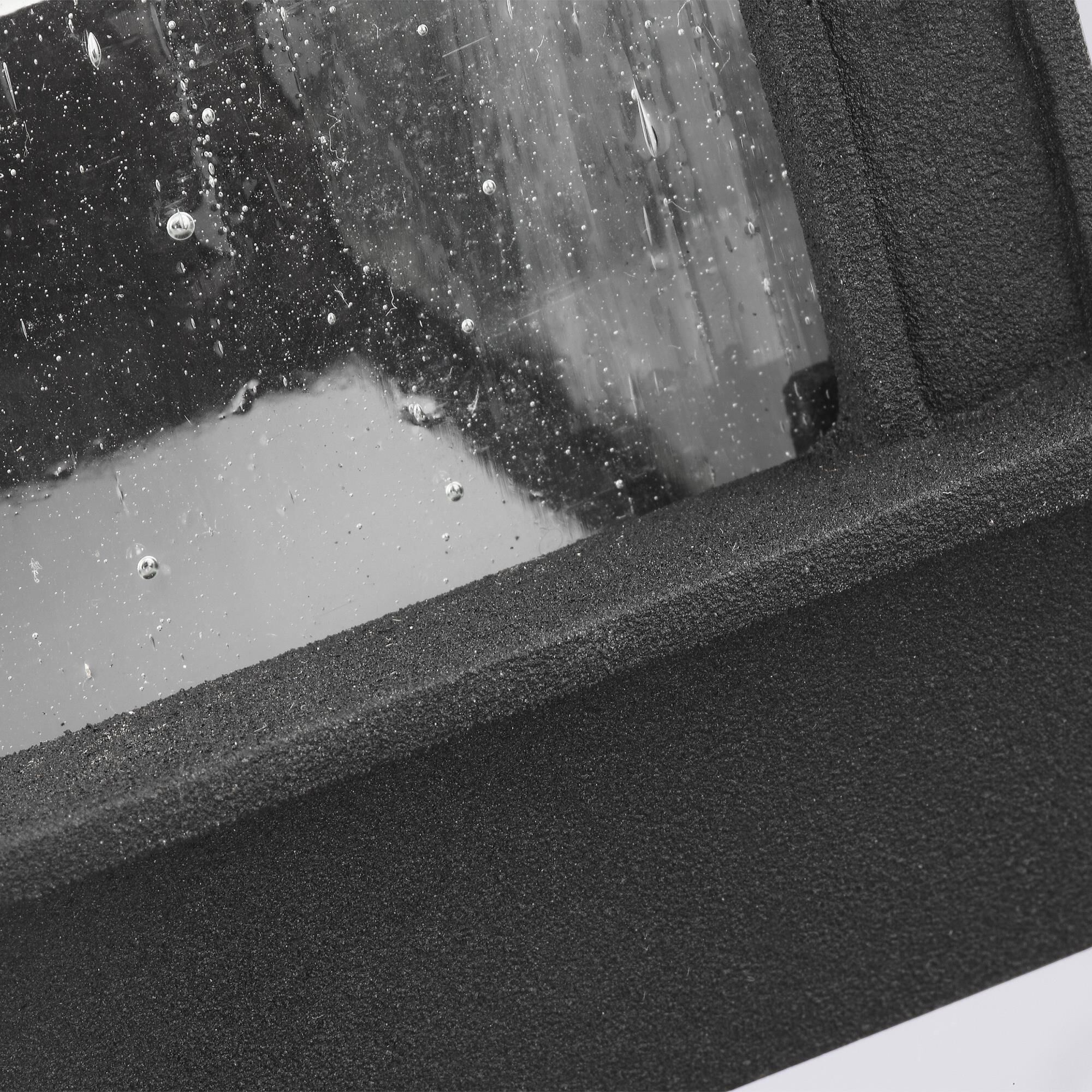 Shown in Textured Black finish and Clear Seeded Panels glass