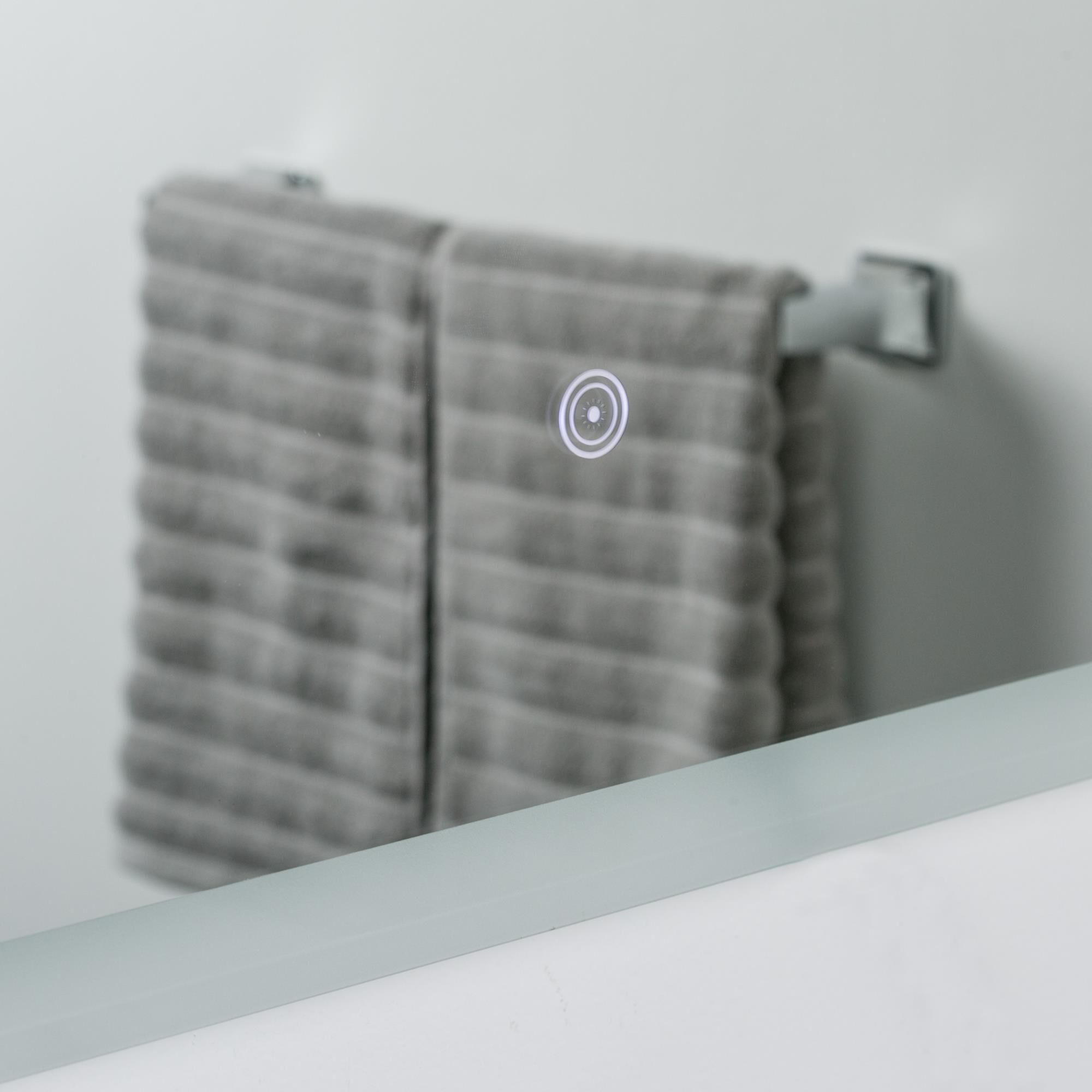 Shown in Mirror finish