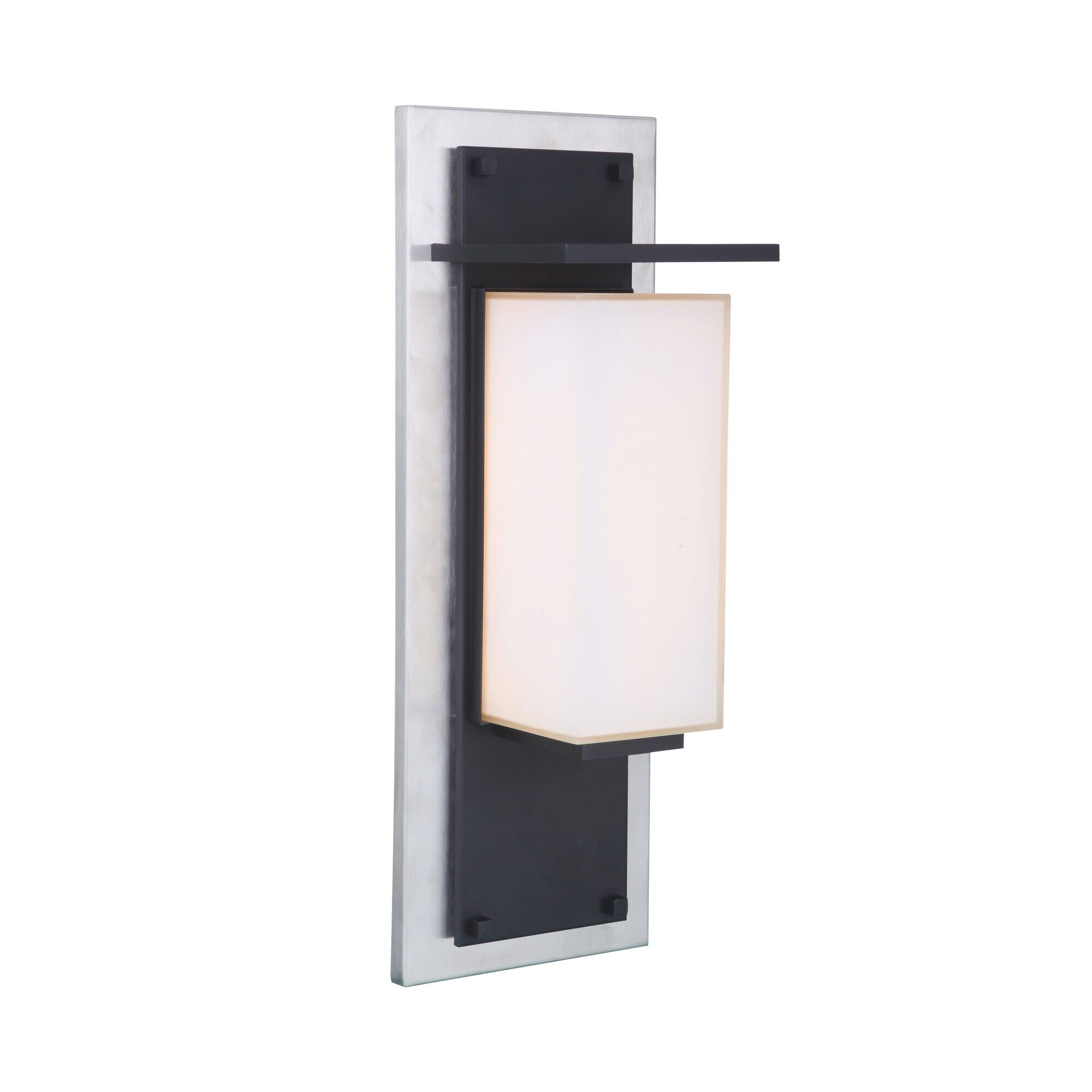 Shown in Stainless Steel and Midnight finish