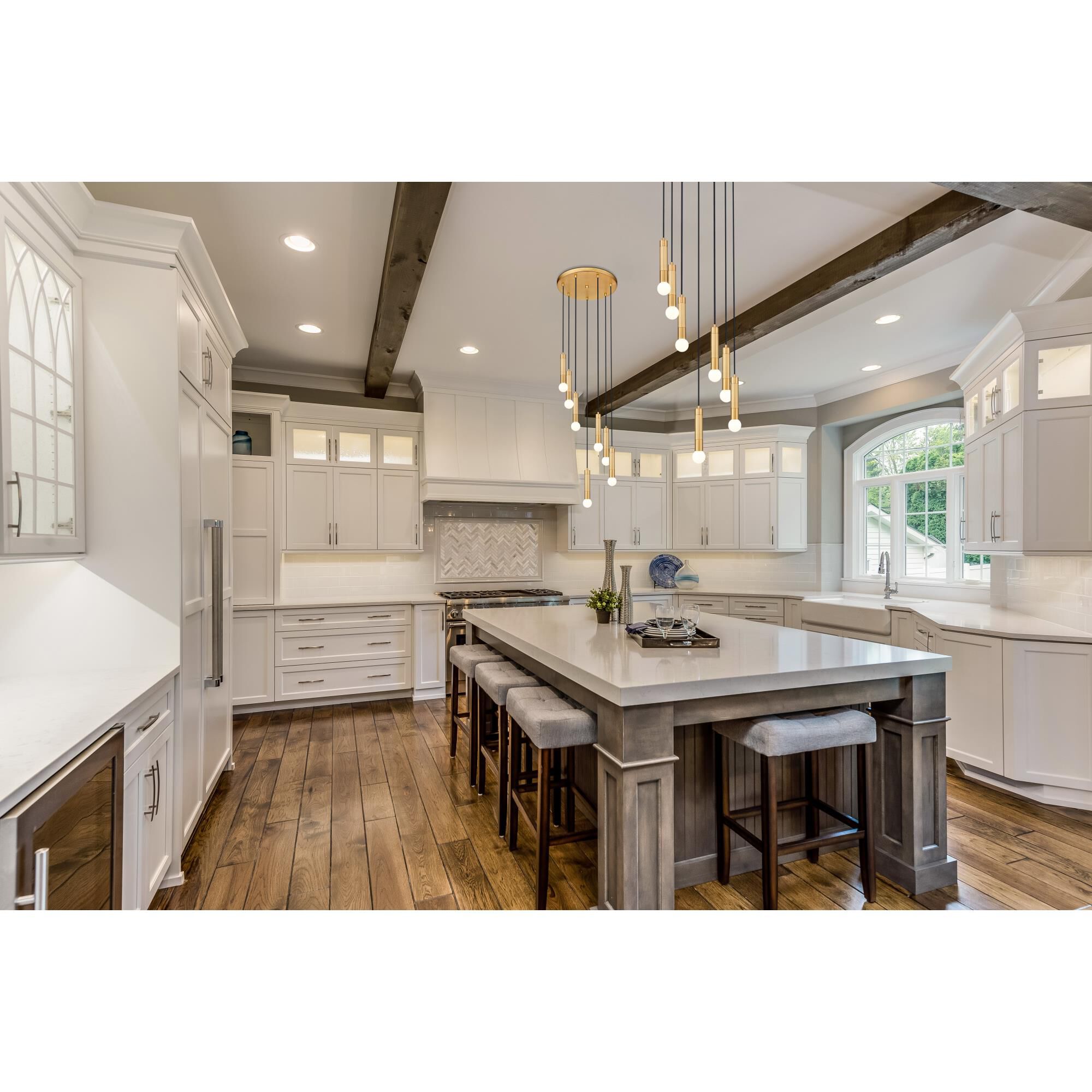 Shown in Modern Gold finish