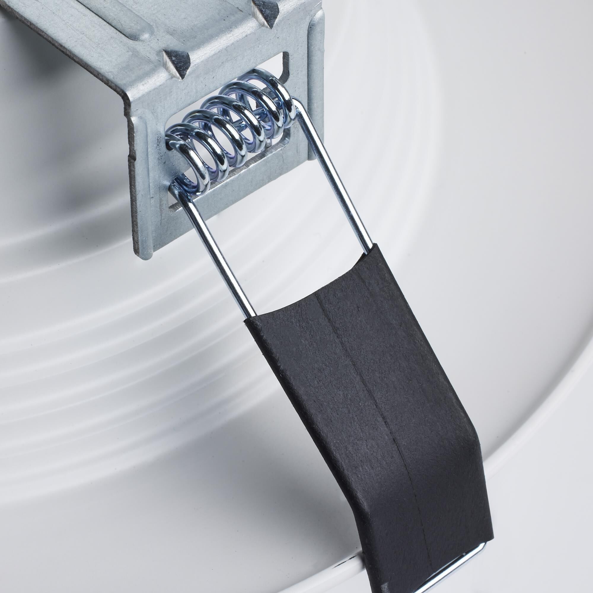 7 Inch LED 90 Degree Recessed Lighting Trim by Satco