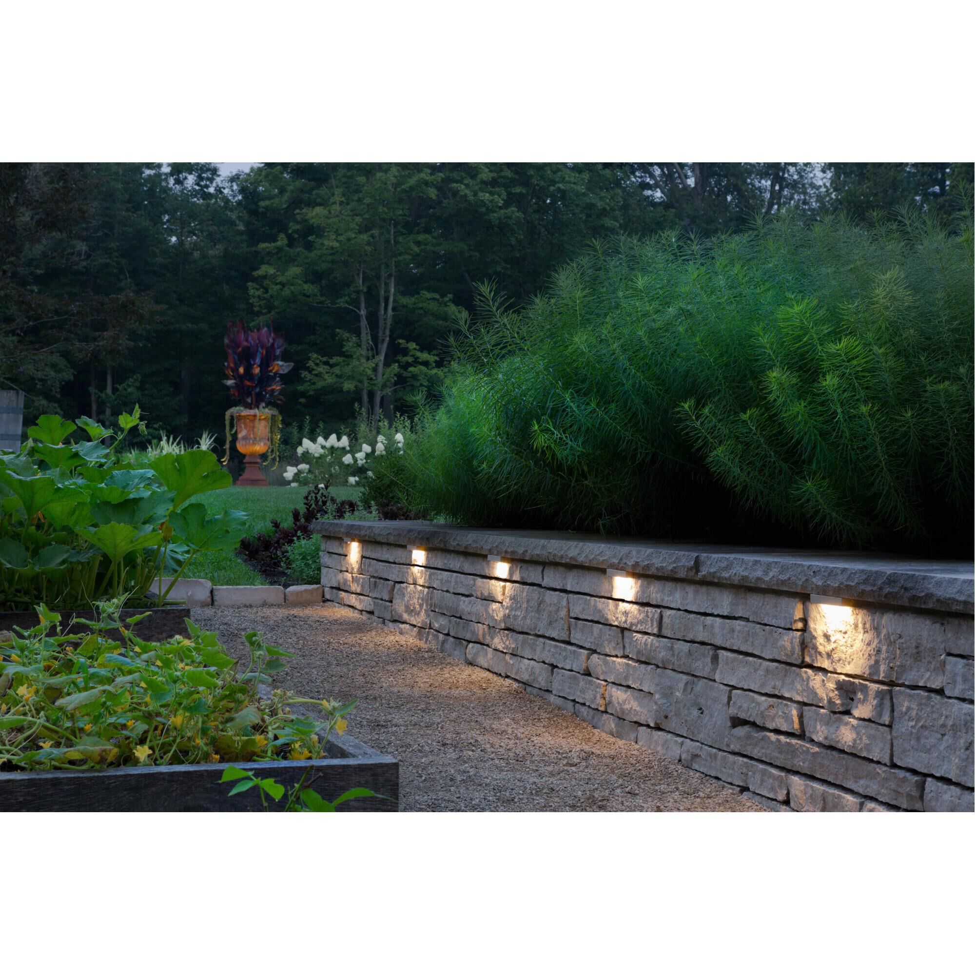Hinkley Lighting Nuvi 1 Watt LED Deck Light