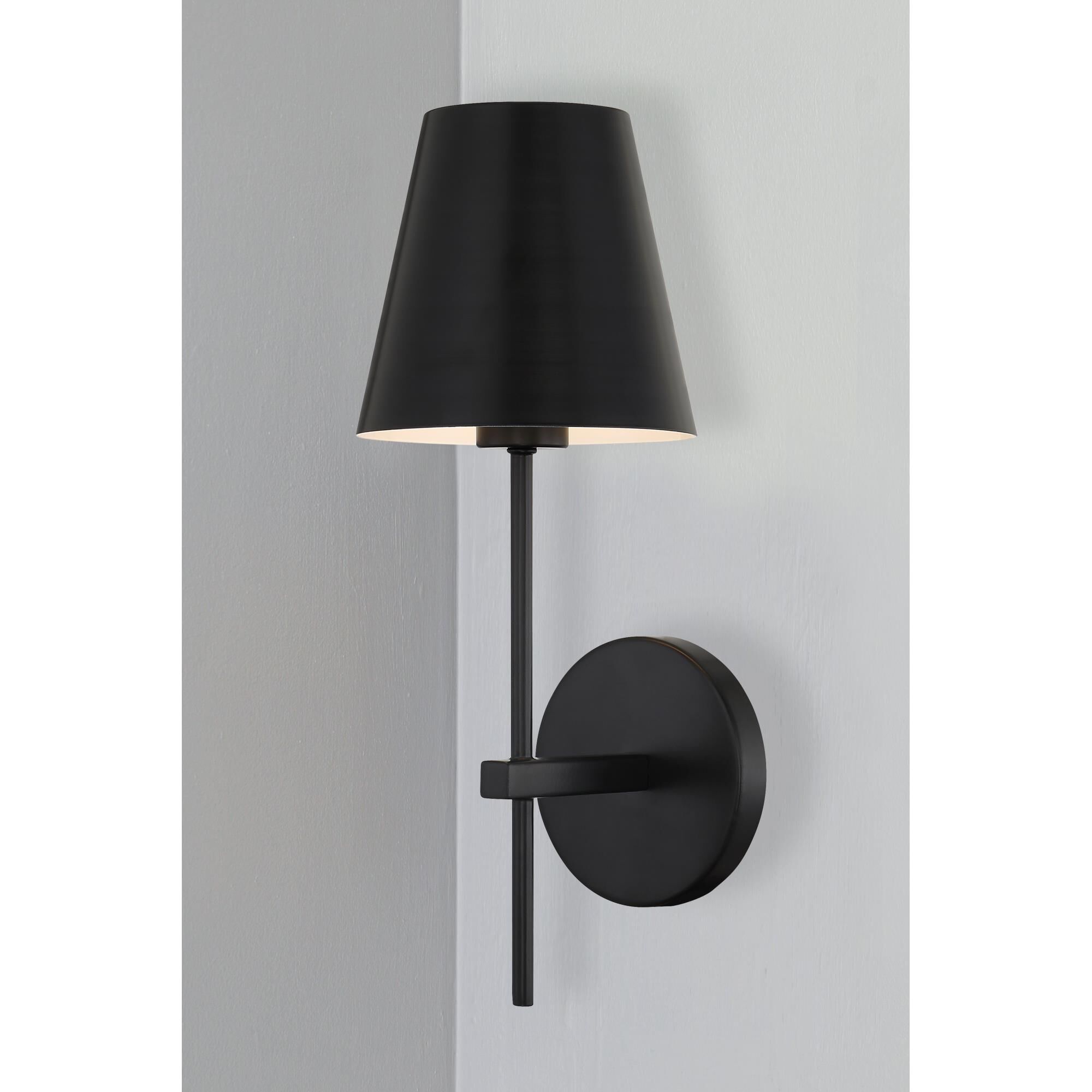 Shown in Matte Black finish and Metal shade