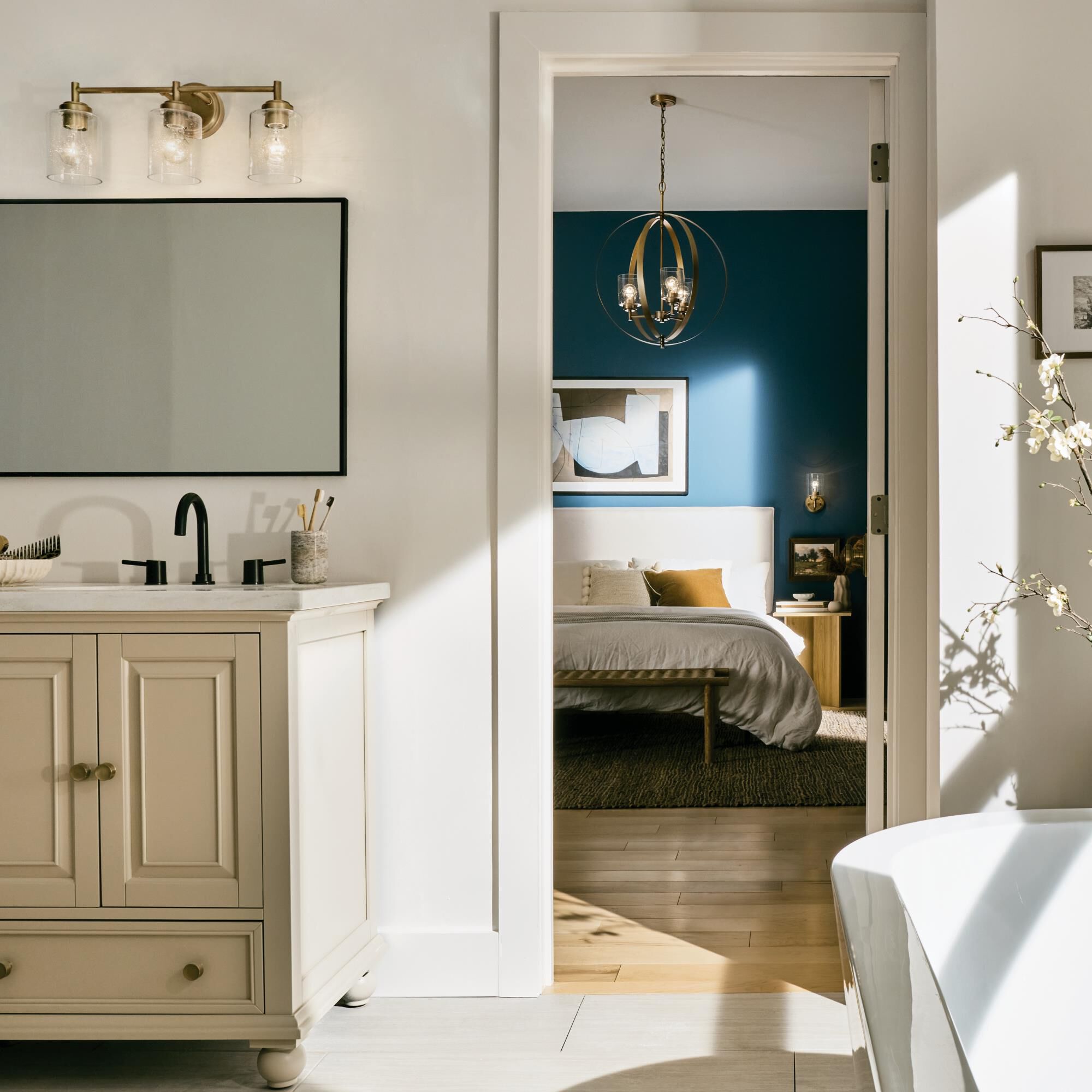 Shown in Natural Brass finish and Clear Seeded glass