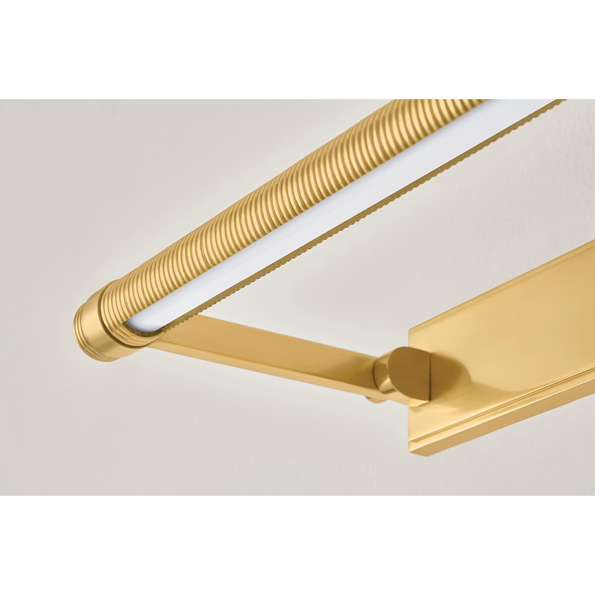 Duell 18 Inch Picture and Display Light by Hudson Valley Lighting