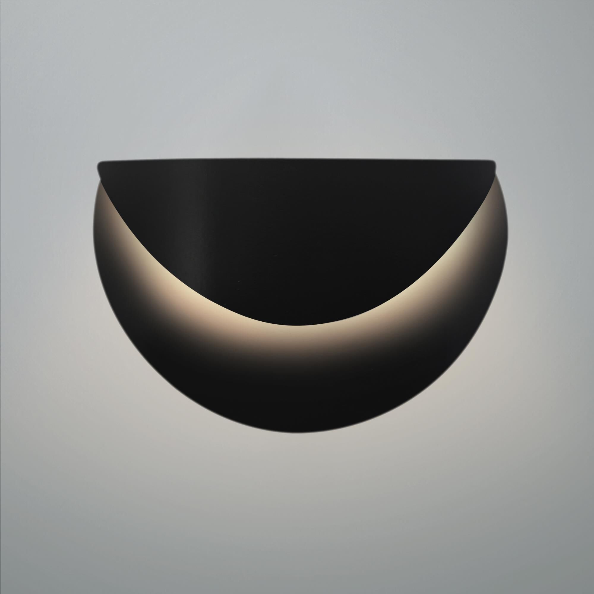 Shown in Carbon  Matte Black finish and Carbon  Matte Black shade