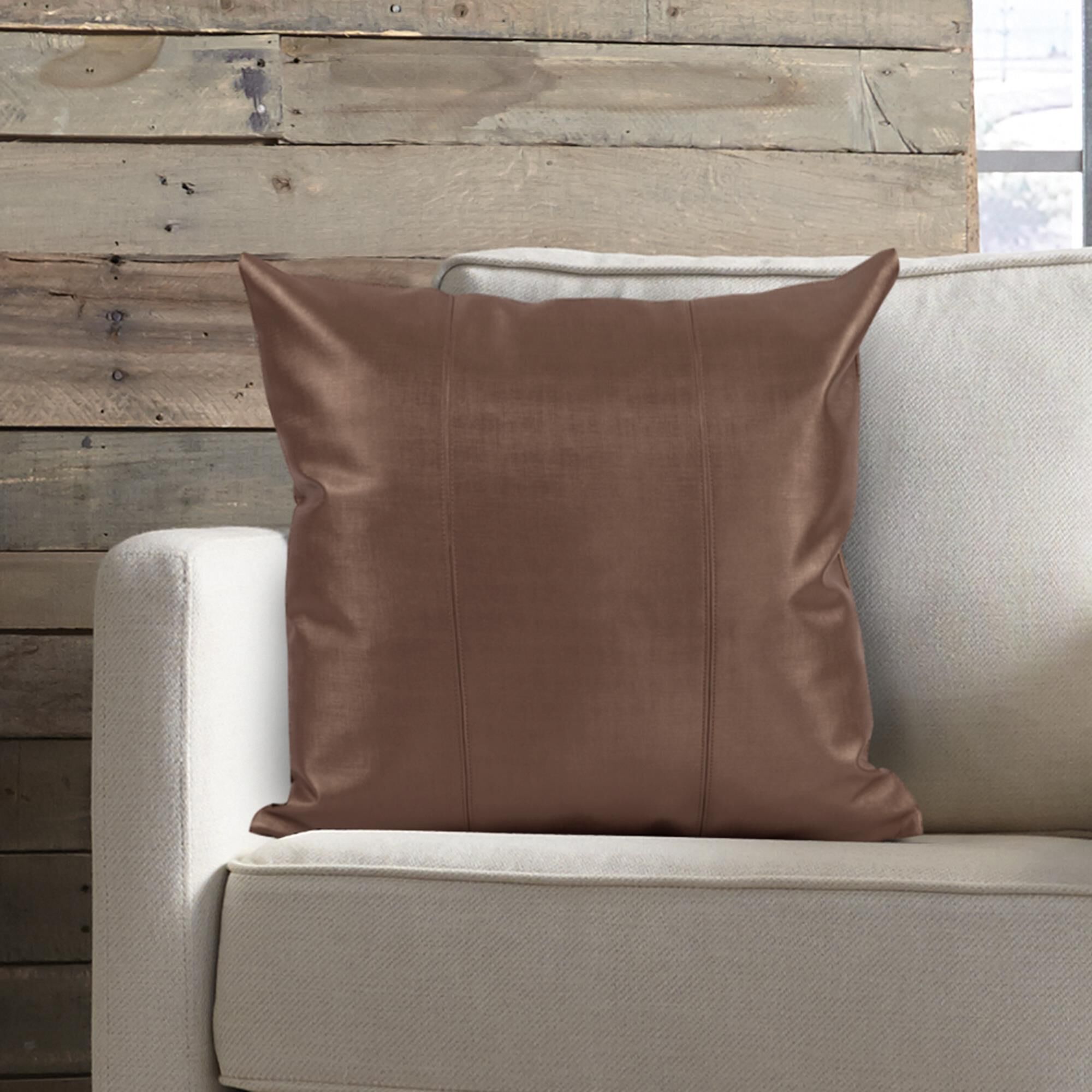 Shown in Luxe Bronze finish