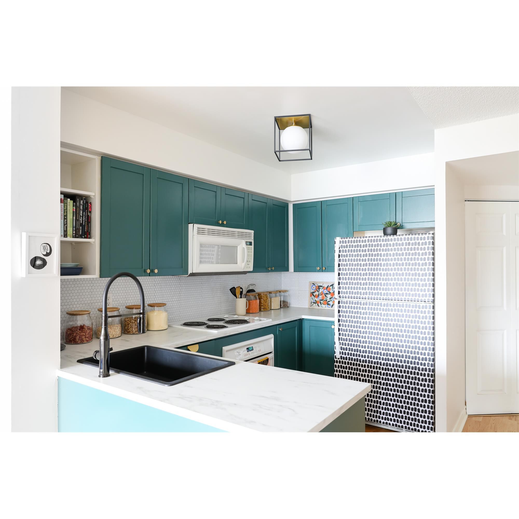 Aira 10 Inch Flush Mount,
