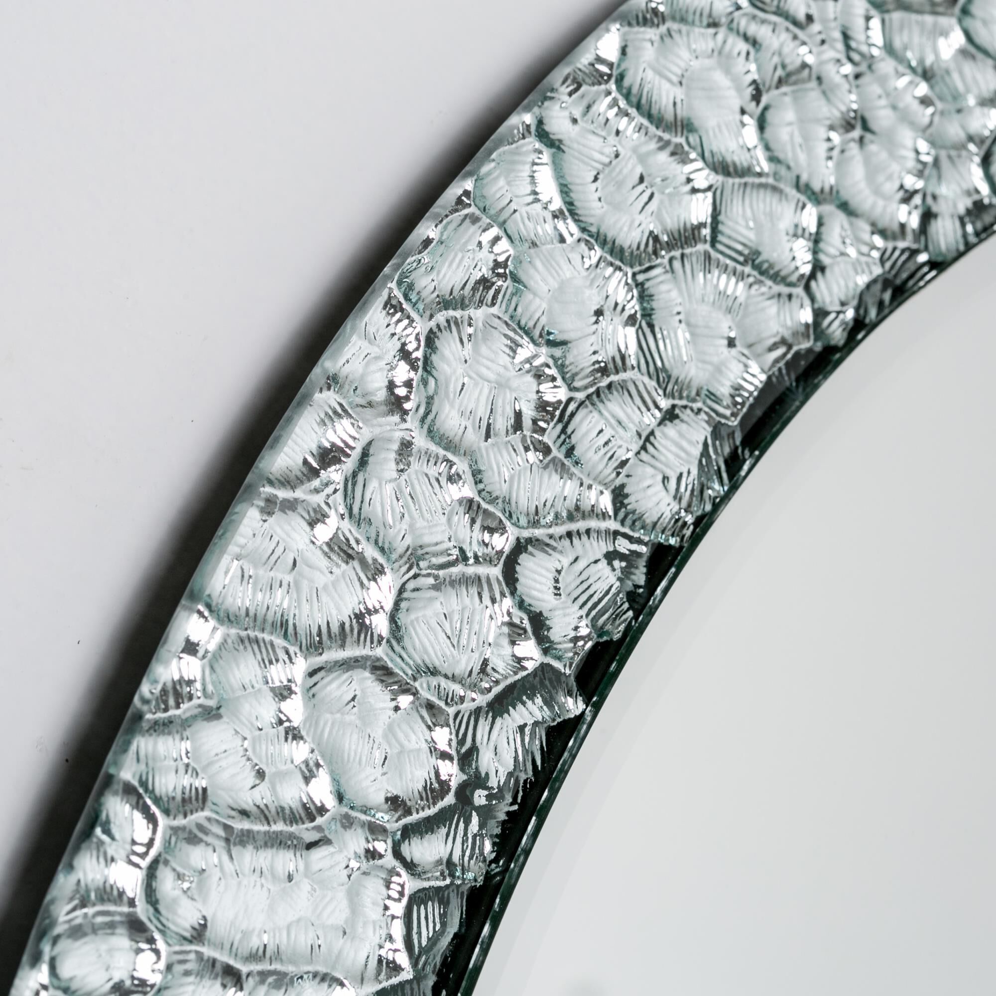 Shown in Mirror finish