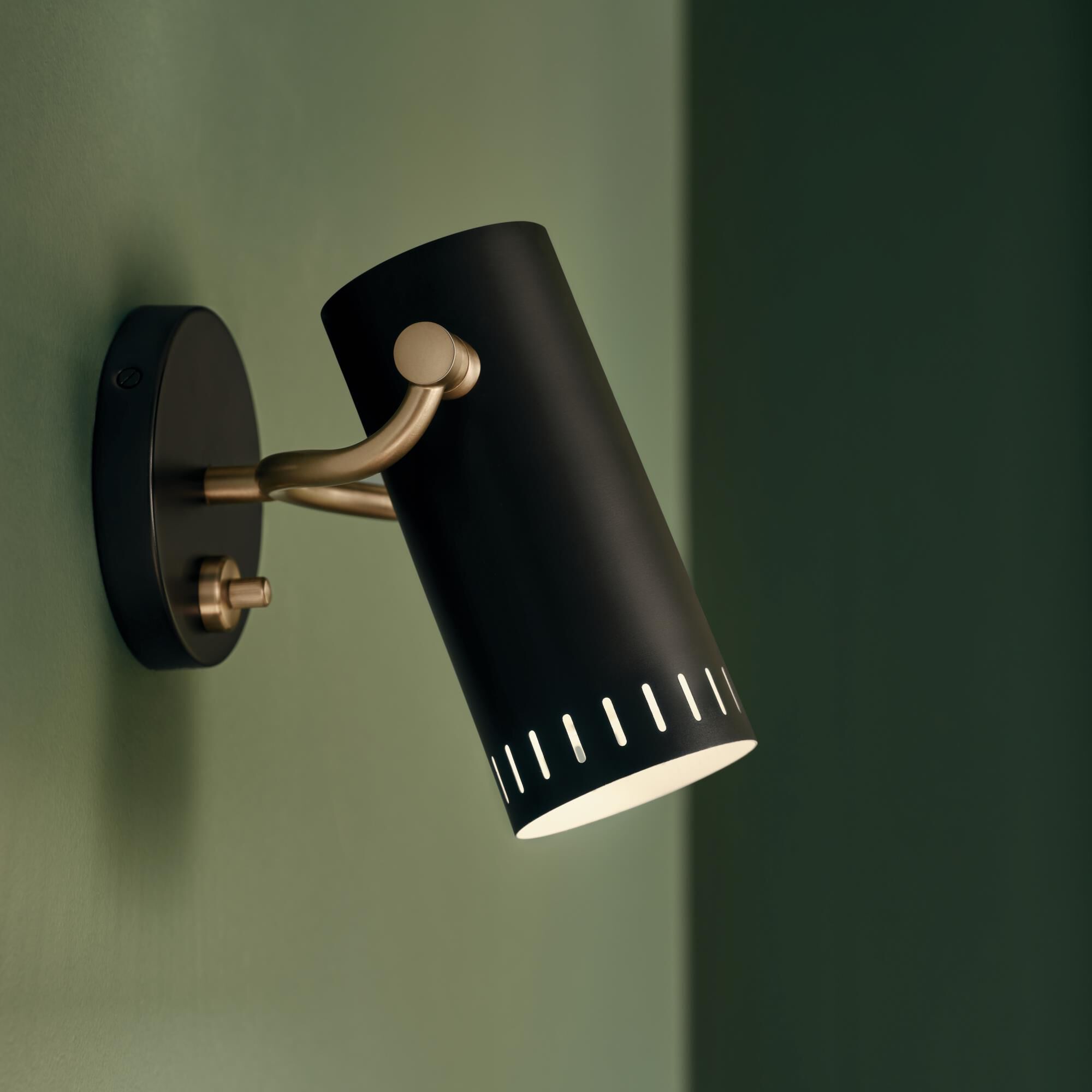 Ruehl 7 Inch Wall Sconce by Kichler Lighting