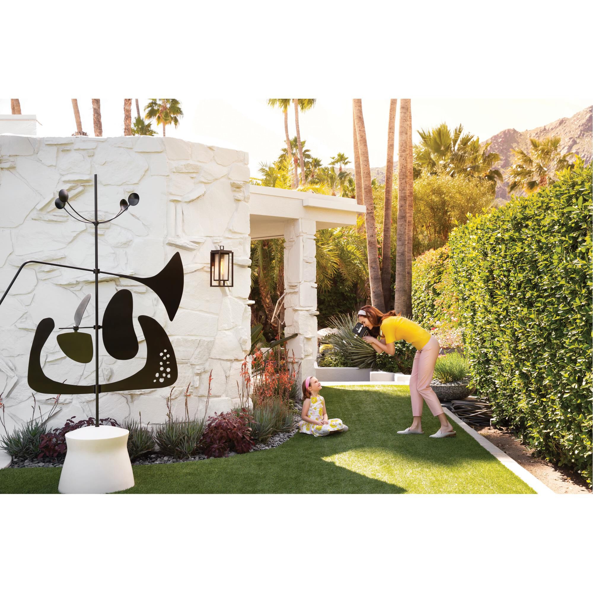 Shown in Oil Rubbed Bronze finish and Clear Seedy glass and 120 Volt accent