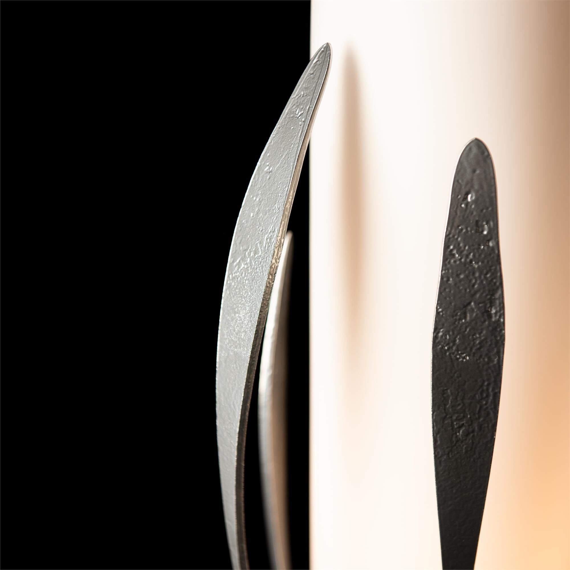 Dahlia 18 Inch Accent Lamp by Hubbardton Forge