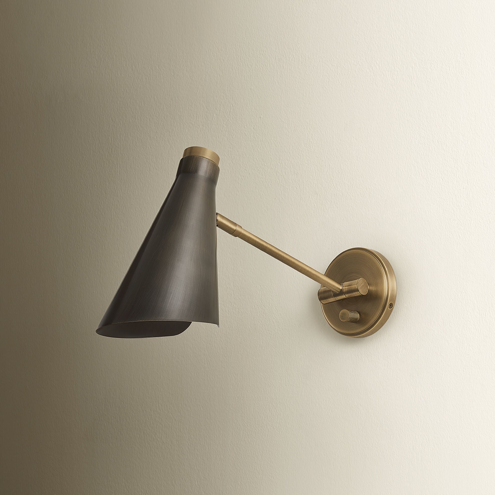 Andersen Medium Wall Sconce,