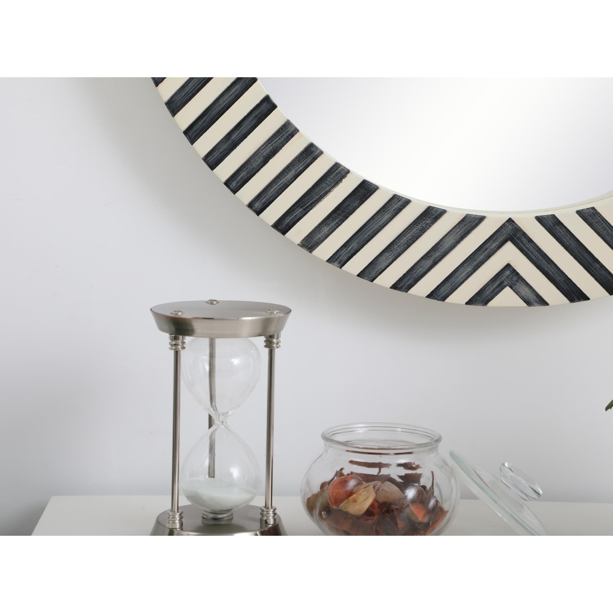 Shown in Chevron finish