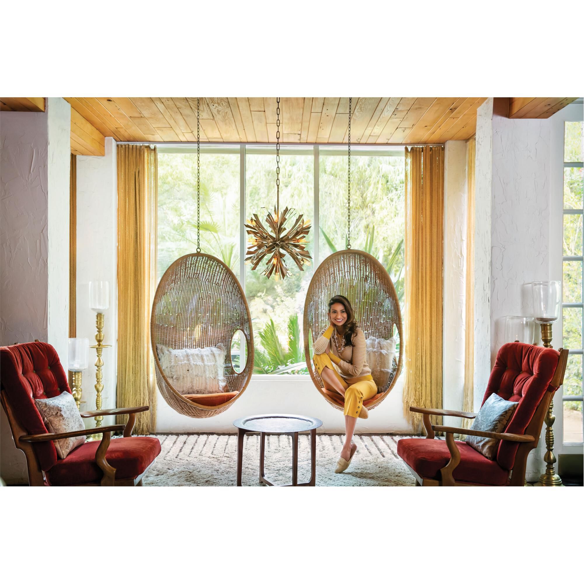 Vida Medium Pendant Light,
