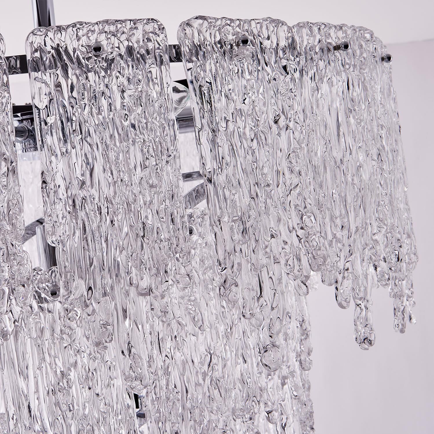 Shown in Polished Chrome finish