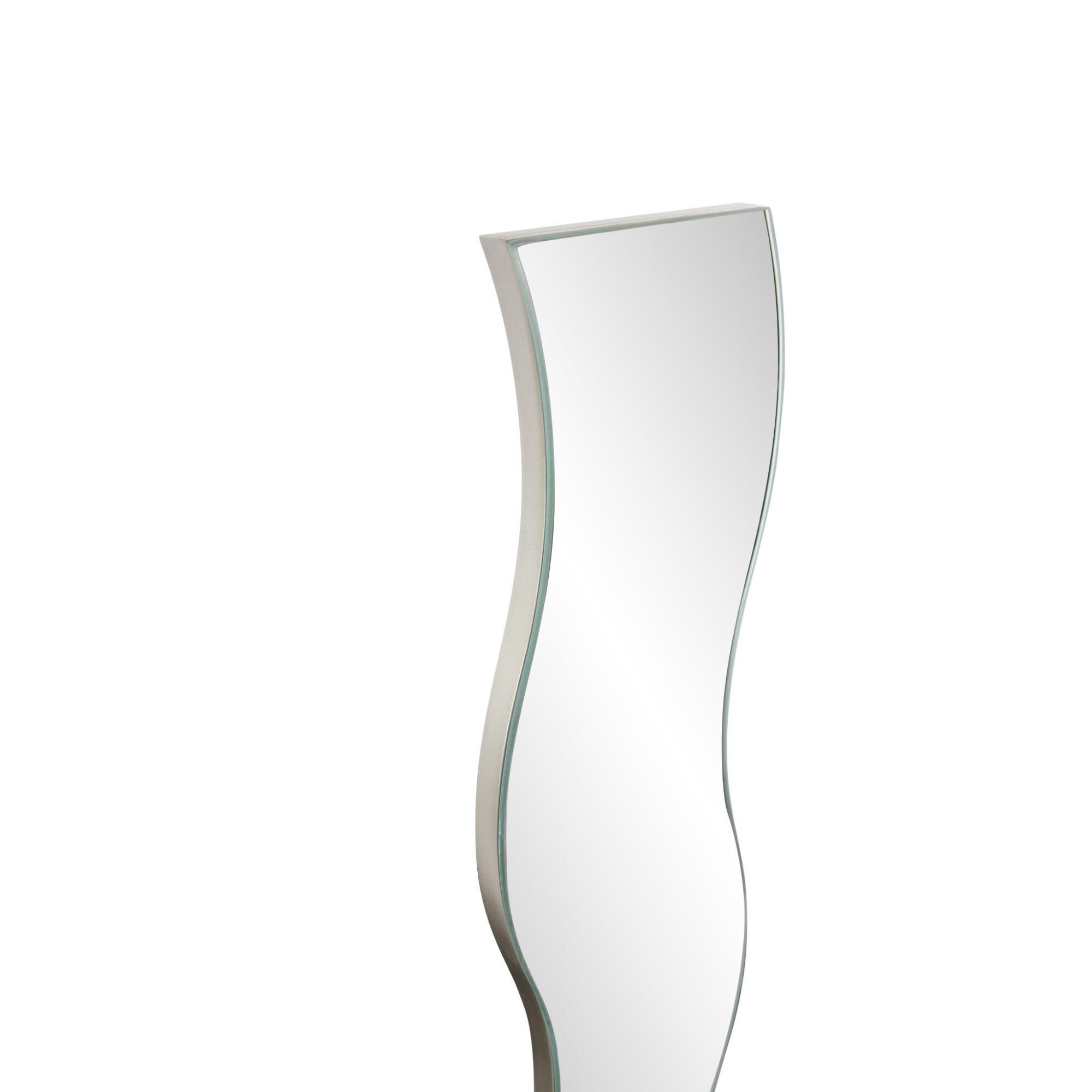 Shown in Mirror finish