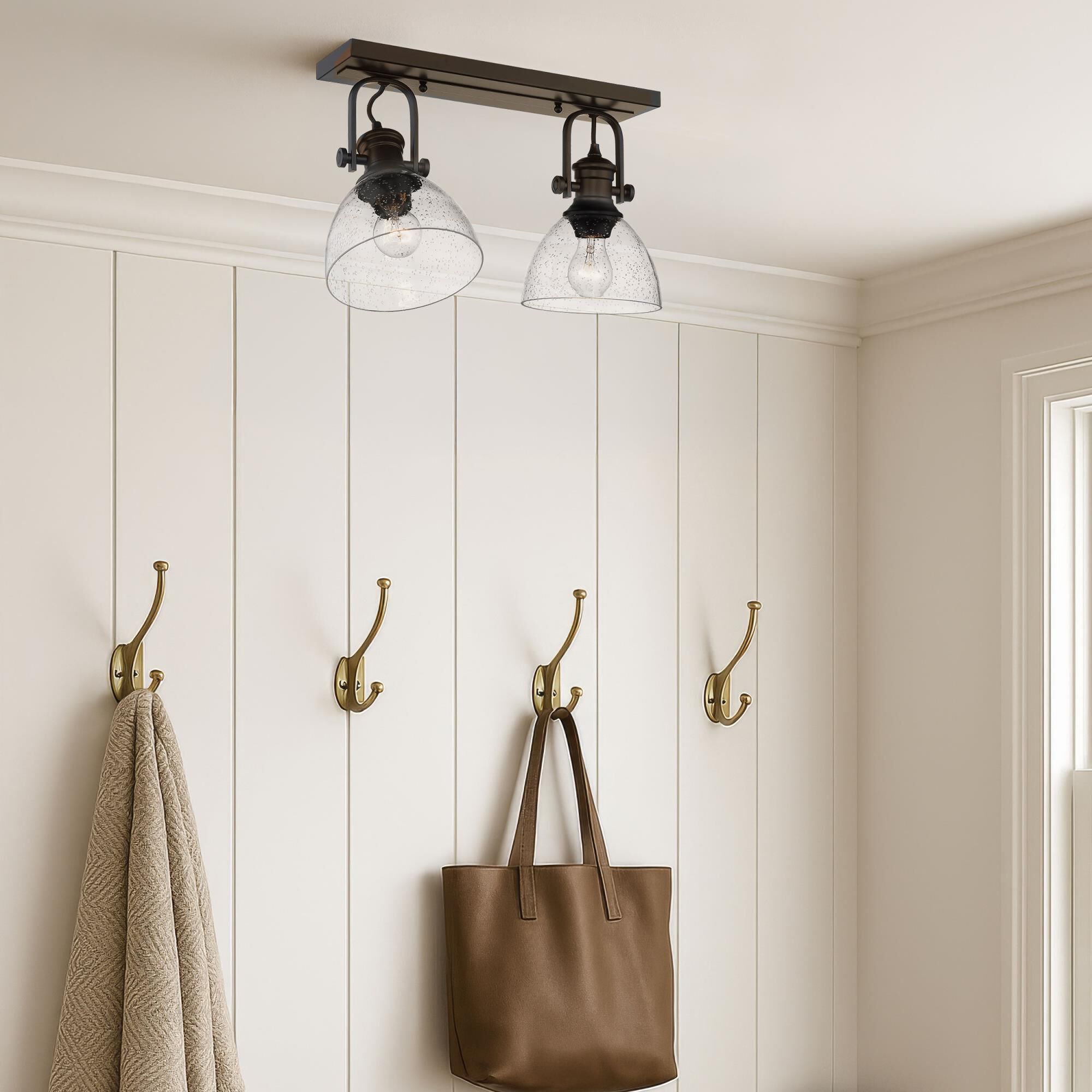 Shown in Matte Black finish and Seeded glass