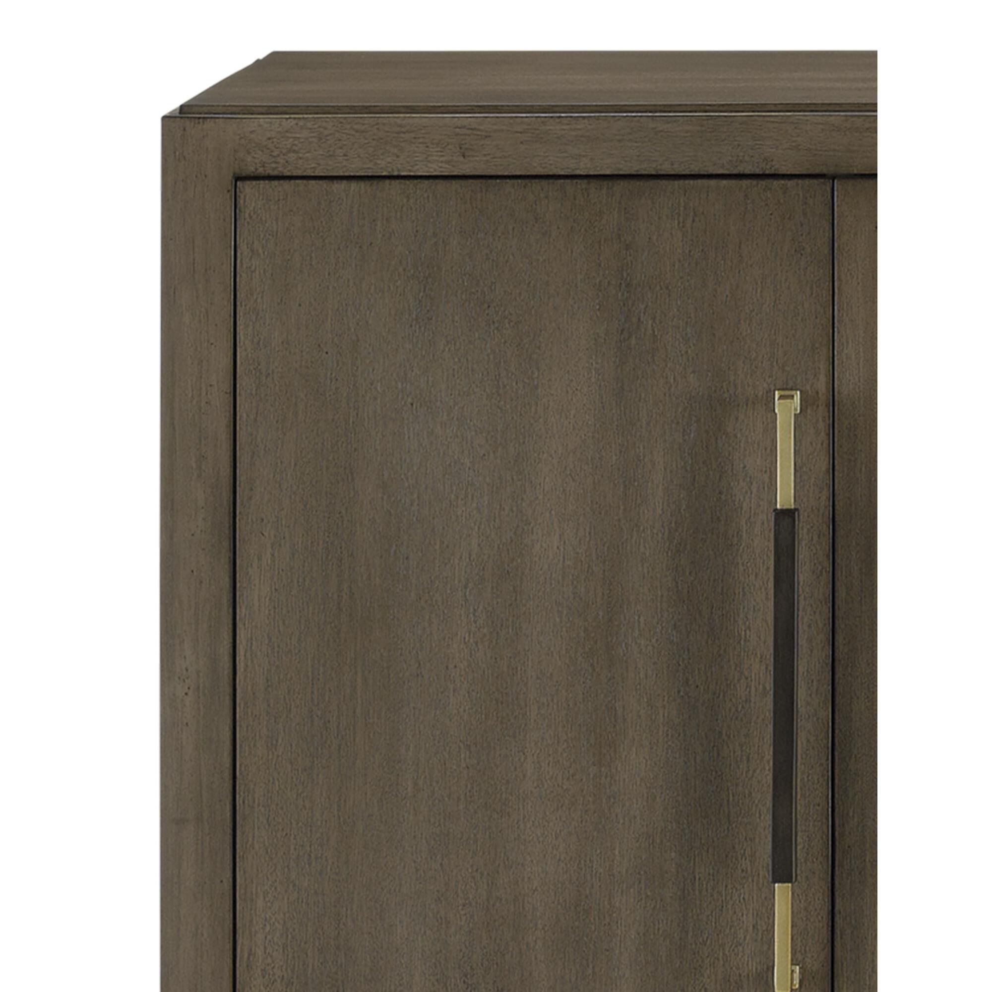 Shown in Chanterelle/Coffee/Champagne finish