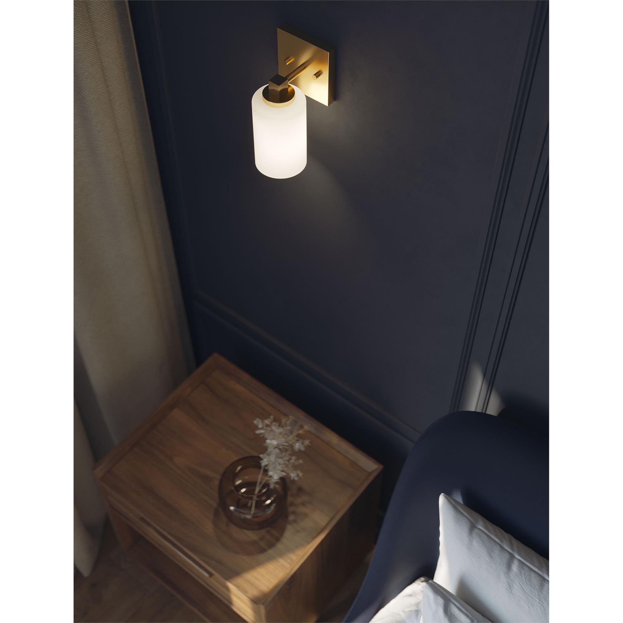 Shown in Light Antique Brass finish