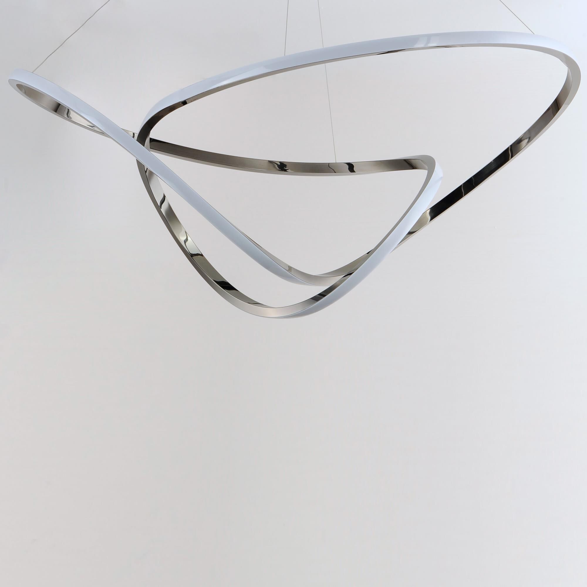 Shown in Black Chrome finish and Acrylic shade