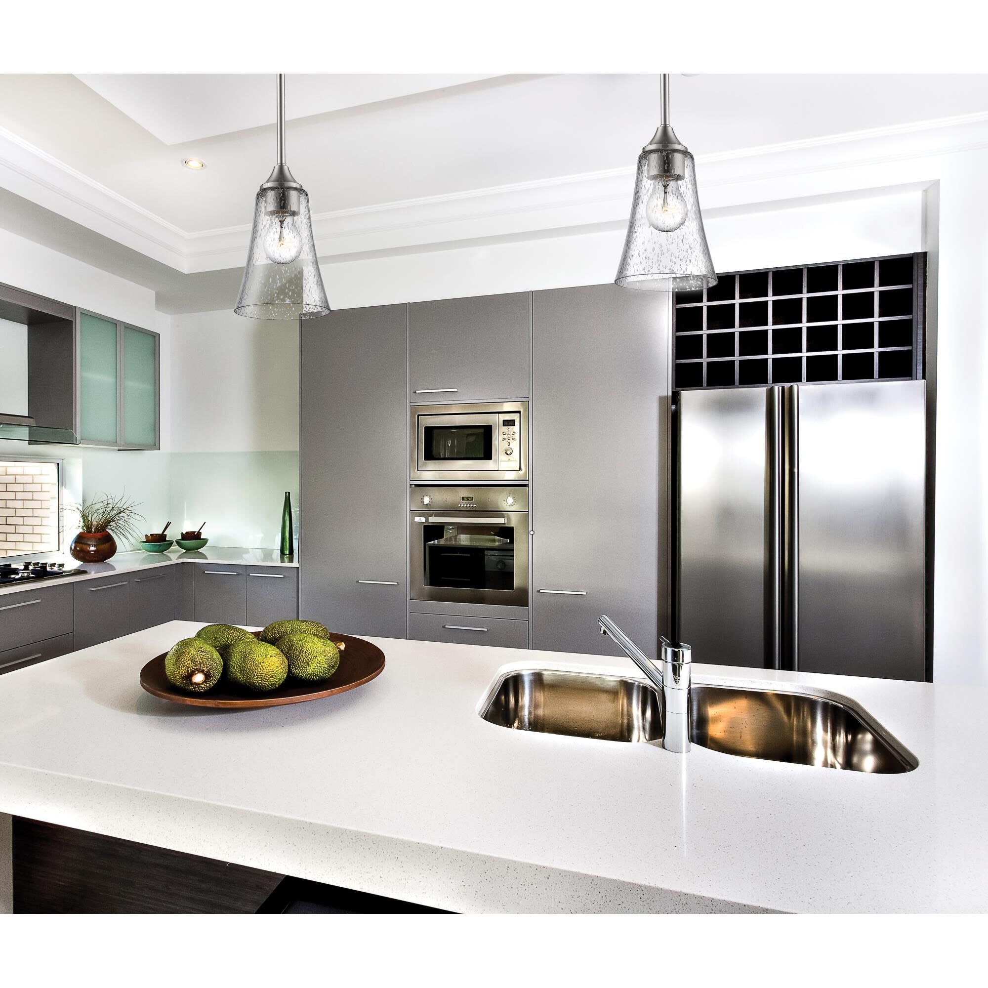 Shown in Satin Nickel finish and Clear Seeded glass