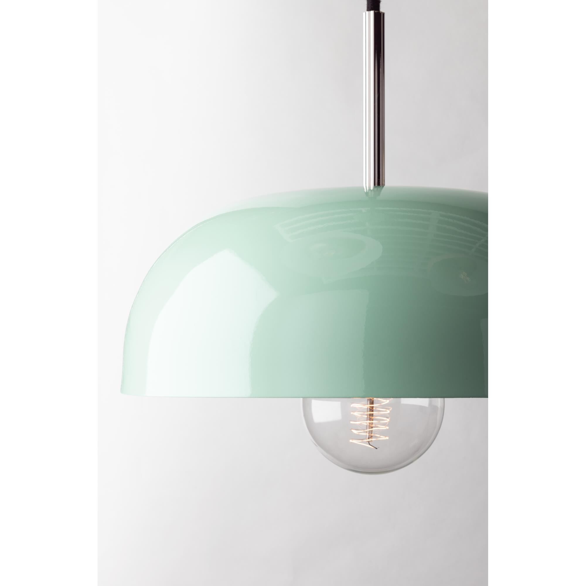 Shown in Polished Nickel-Mint finish and Mint Metal shade
