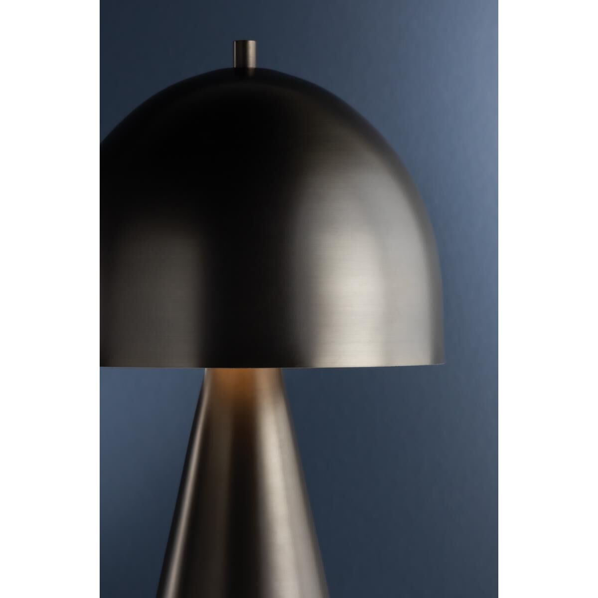 Shown in Distressed Bronze finish and Distressed Bronze shade