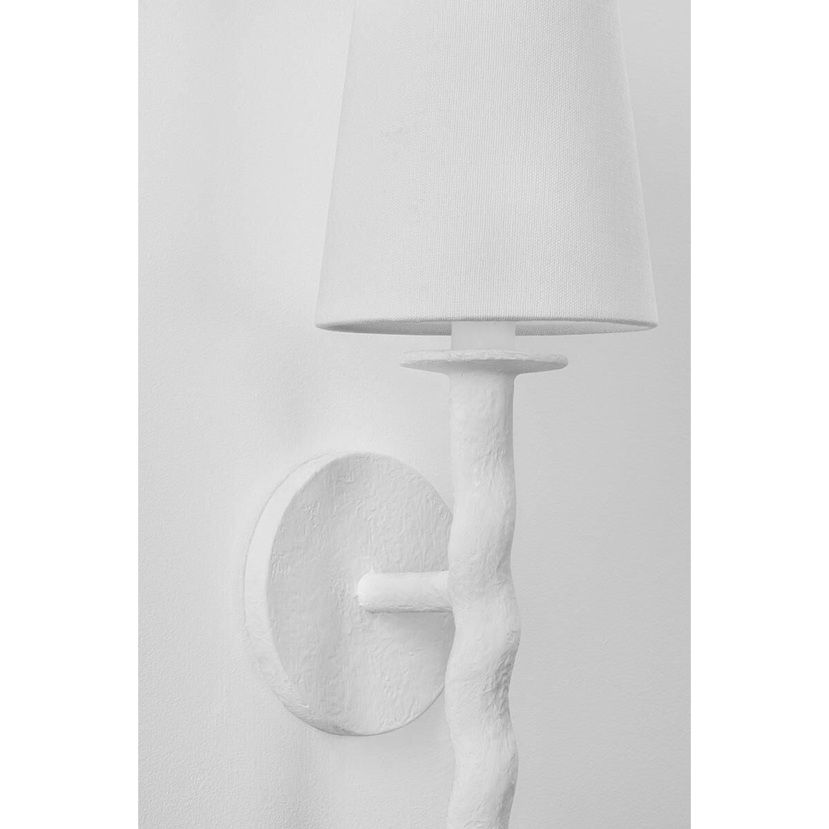 Shown in Gesso White finish and Off White Linen shade
