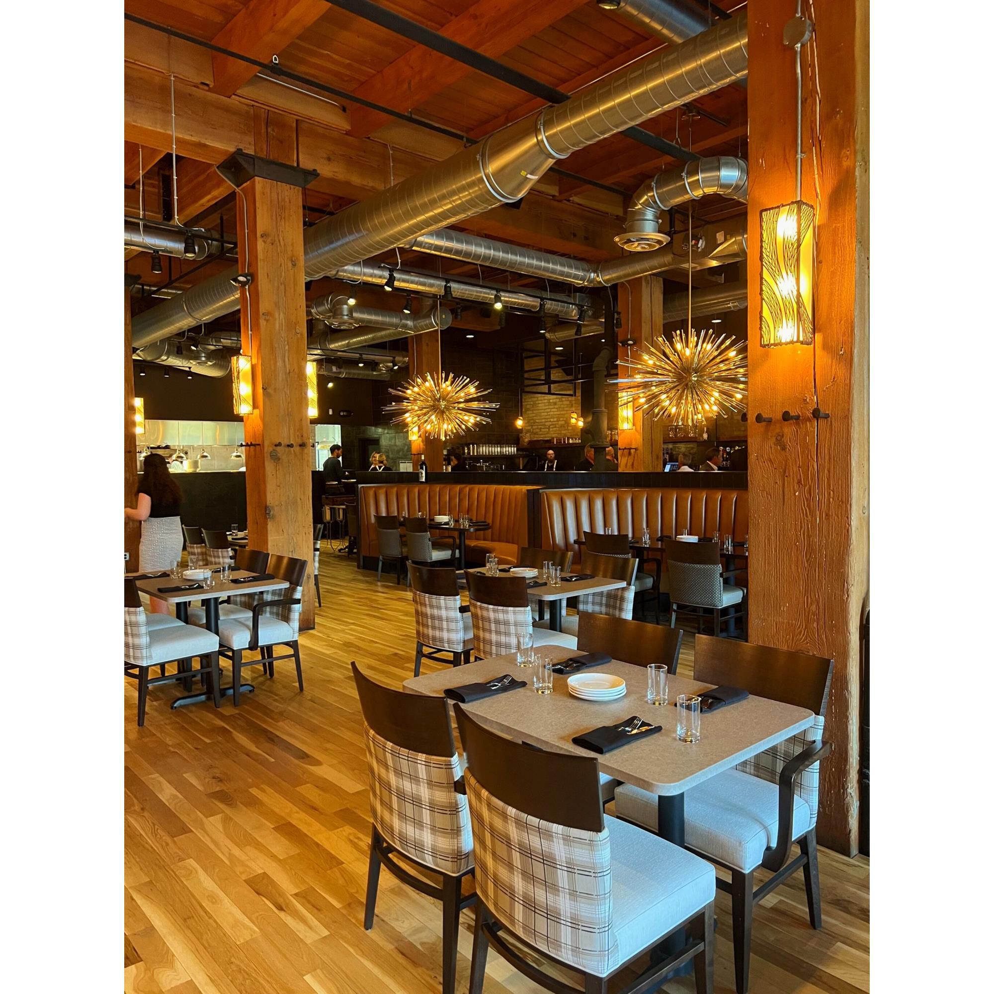 Shown in Hammered Ore finish and Recycled Frosted glass and Recycled Glass shade