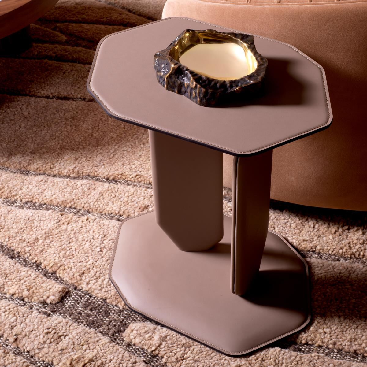 Maurizio End Table by Eichholtz