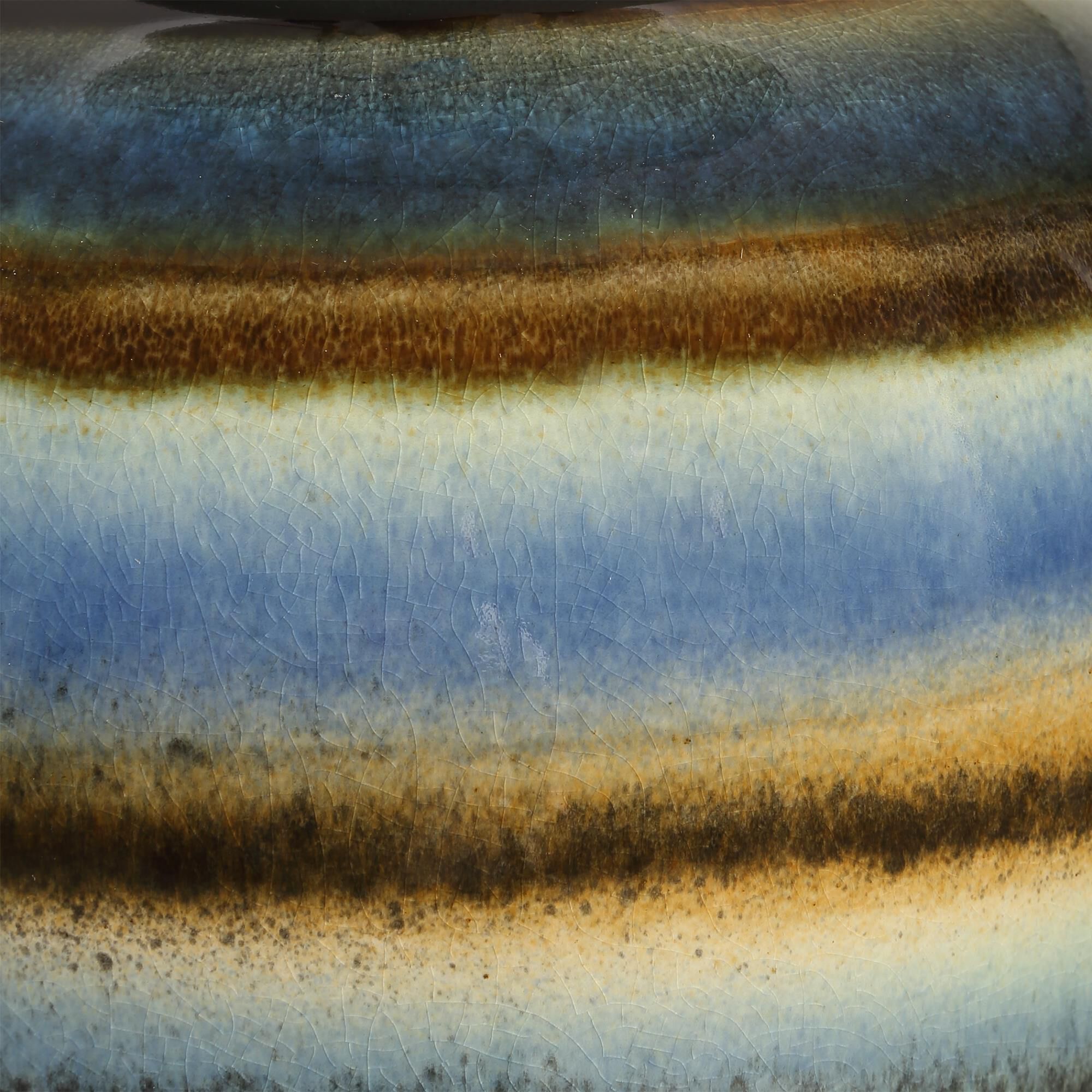 Shown in Blue, Bronze and Green finish and Round Hardback shade