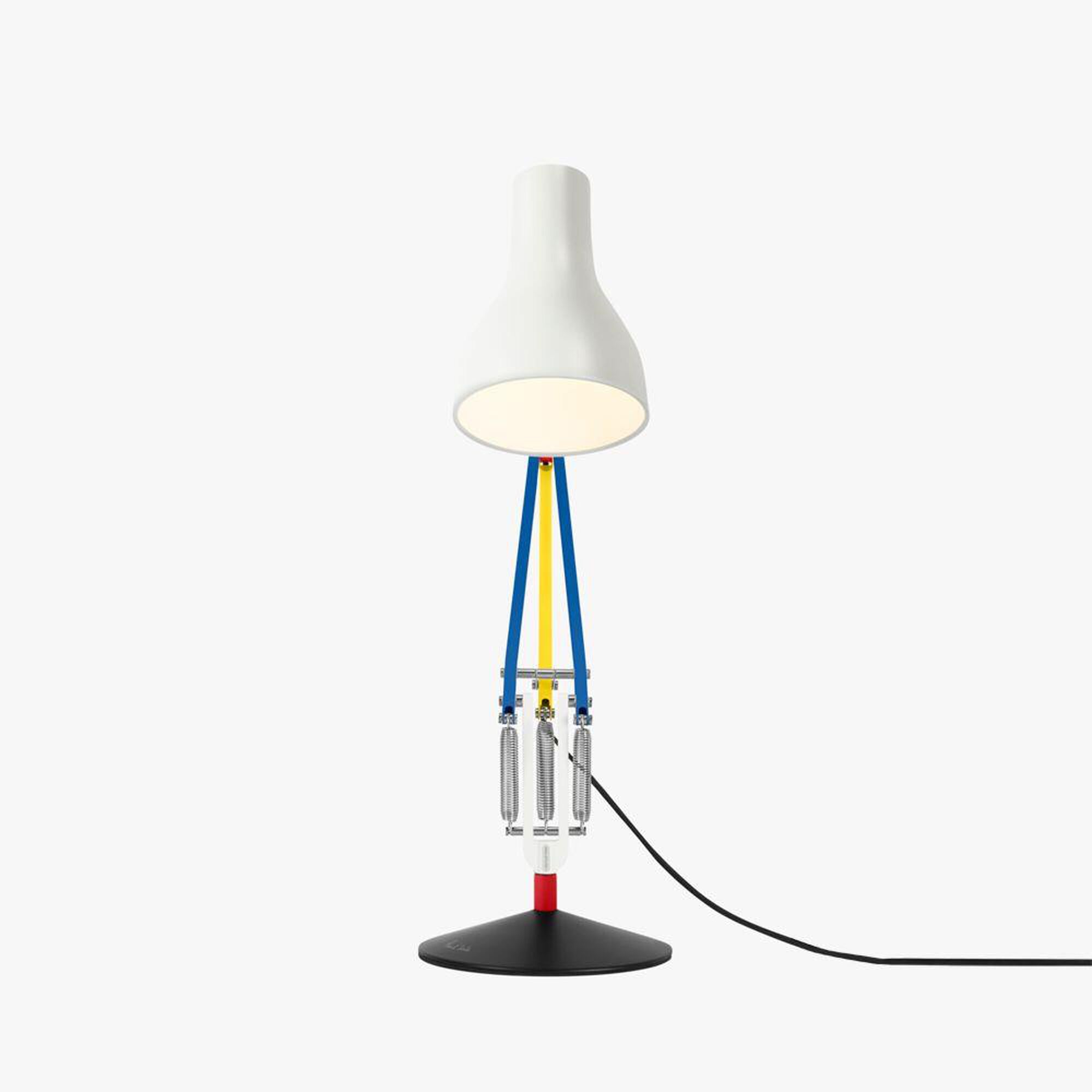 Shown in Edition 3 Multi finish and Aluminum shade