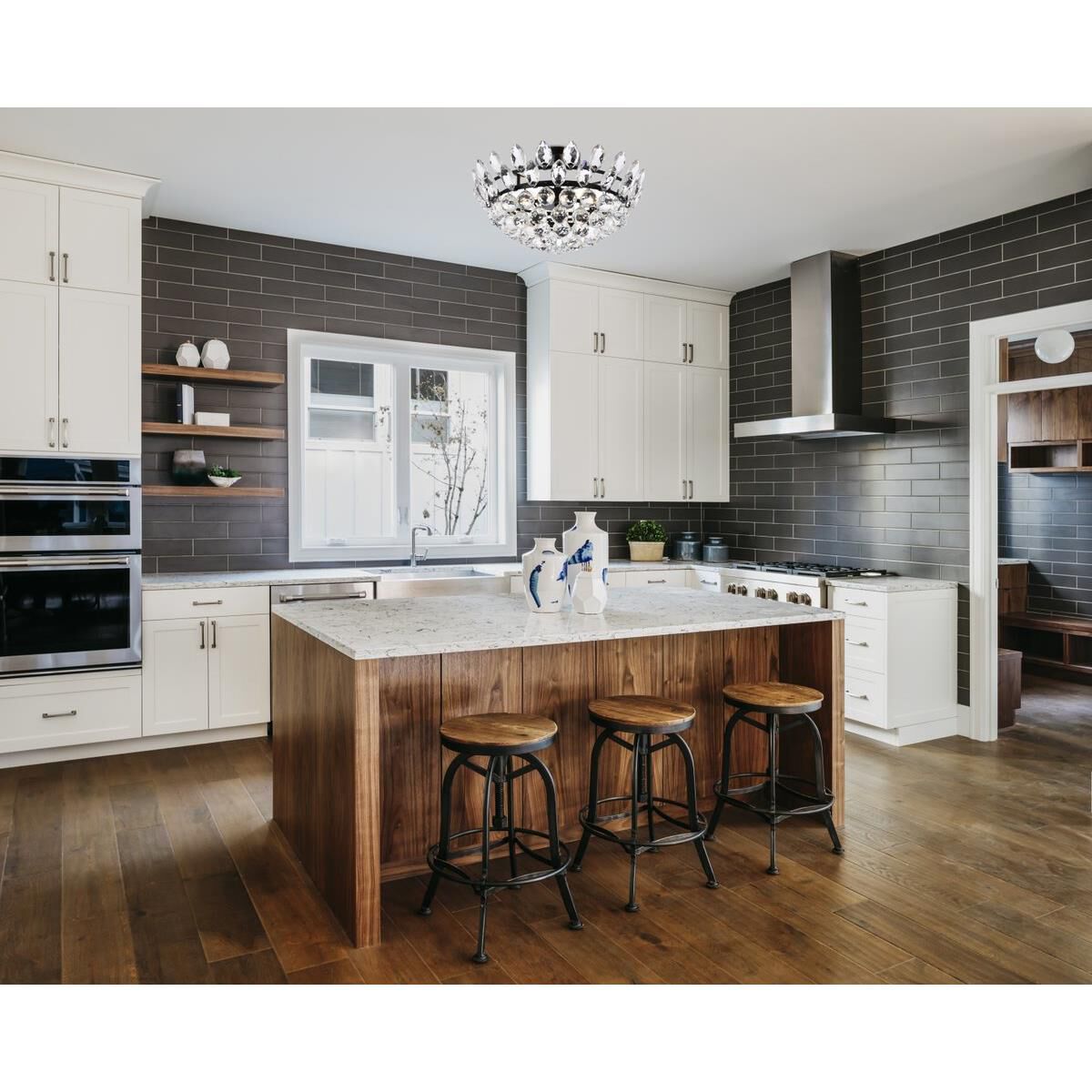 Shown in Black finish and Royal Cut Clear crystal