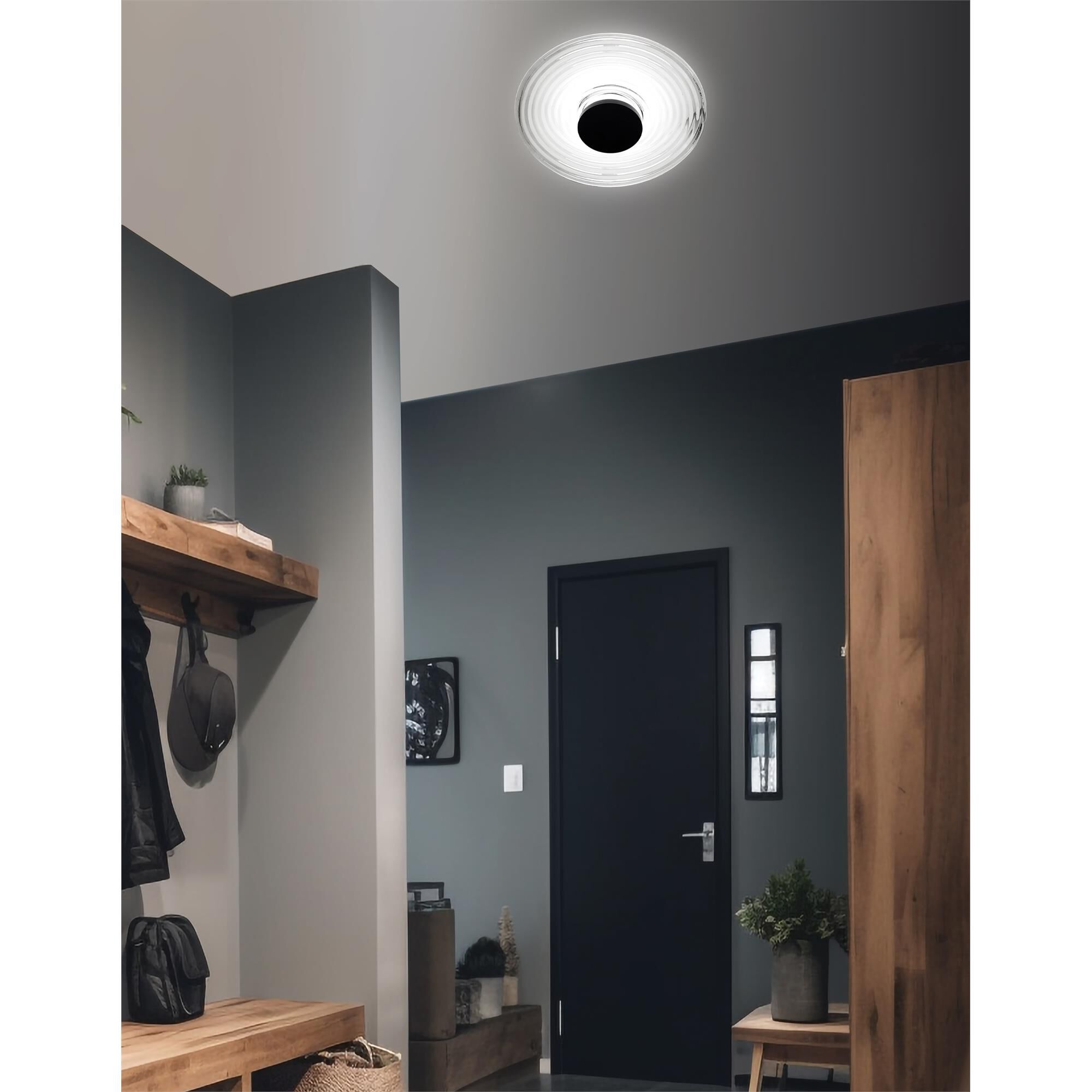 Shown in Matte Black finish and Clear glass