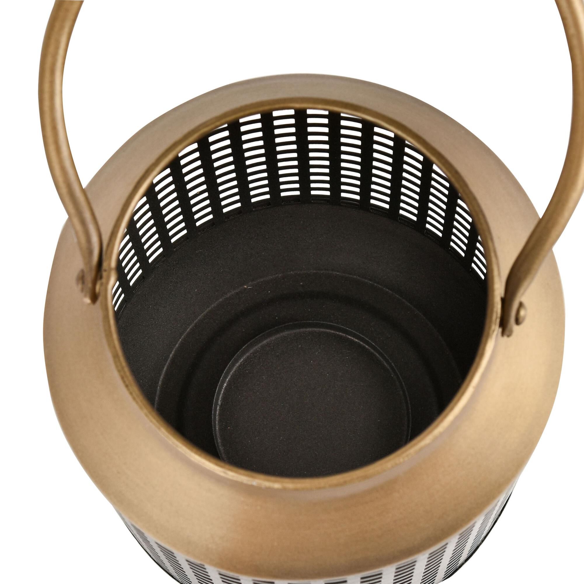 Shown in Matte Black finish