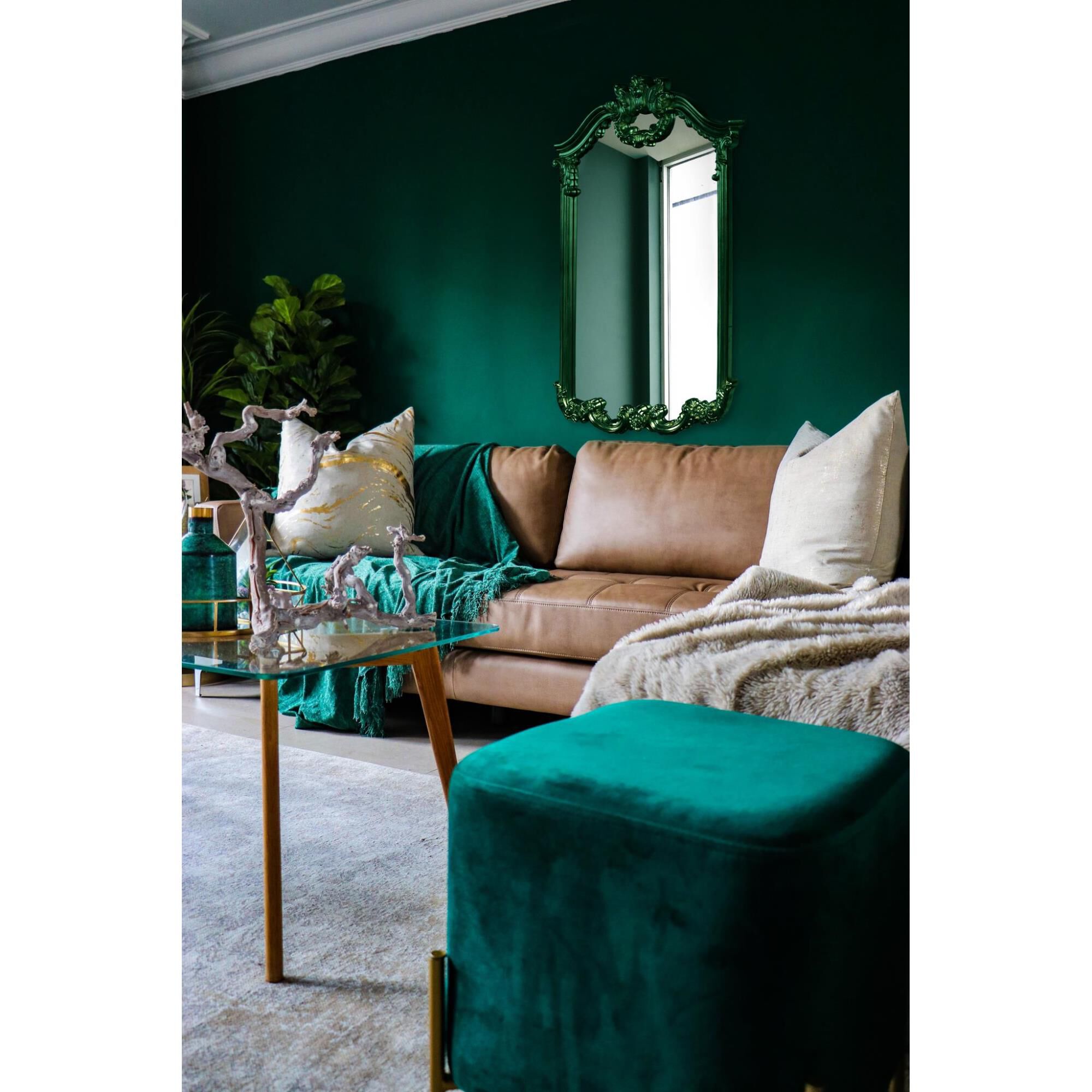 Shown in Glossy finish