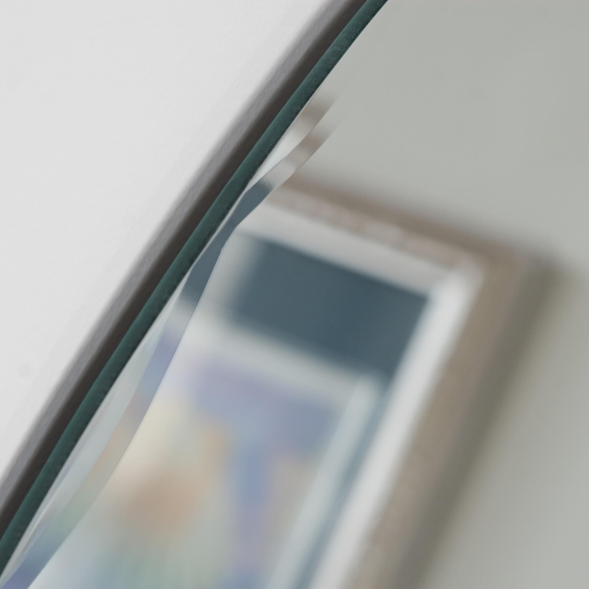 Shown in Mirror finish