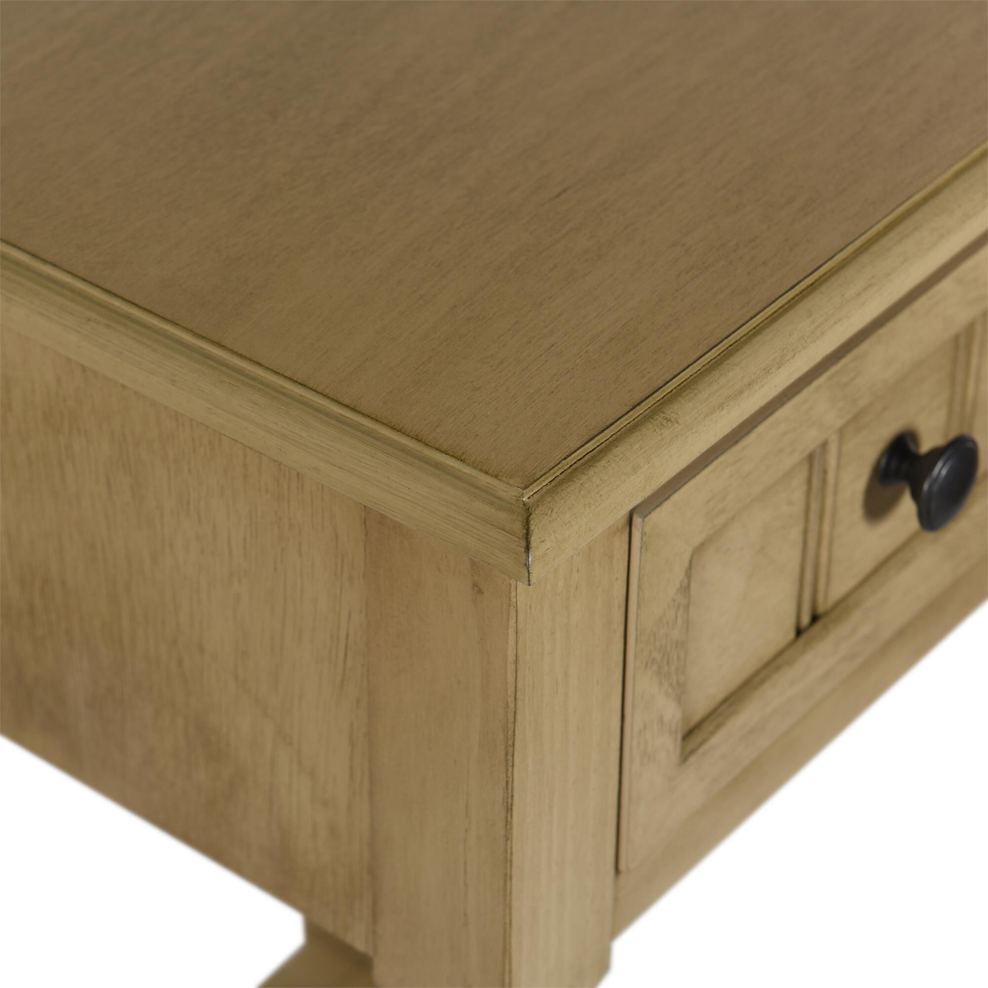 Shown in Sahara finish