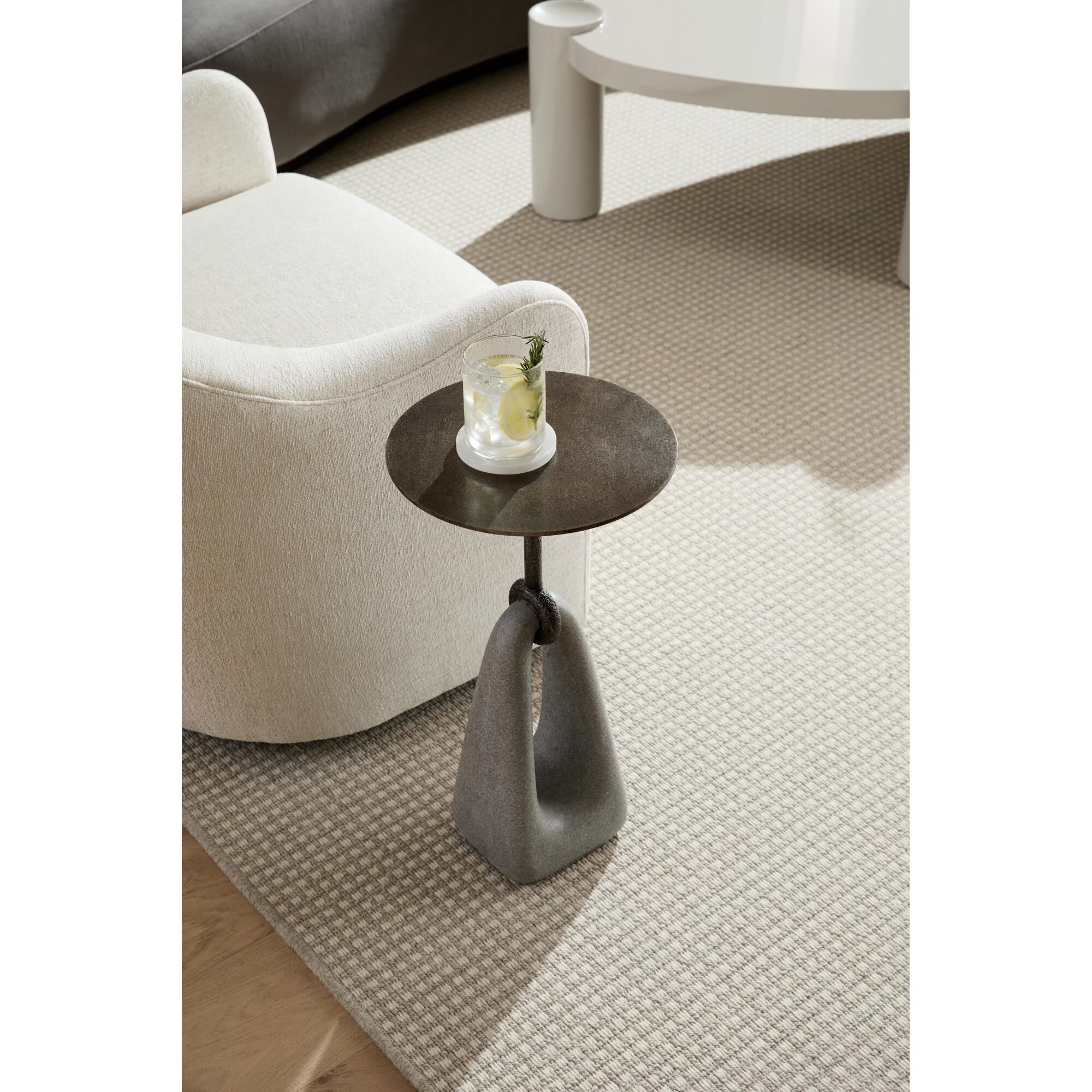 Shown in Vintage Bronze finish and Vintage Bronze accent