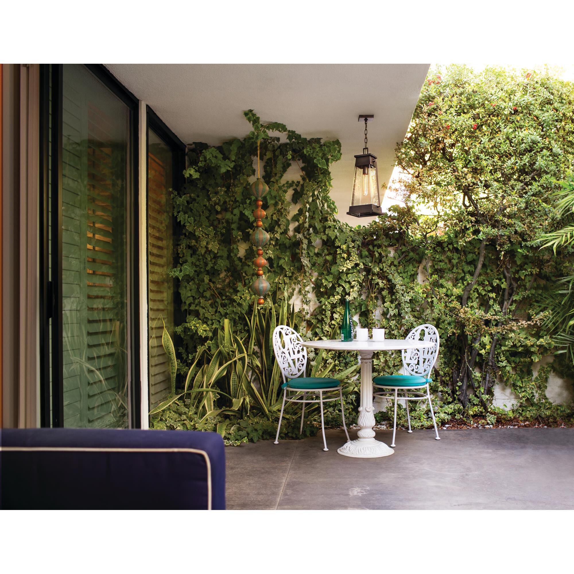 Shown in Aged Copper Bronze finish and Clear Seedy glass